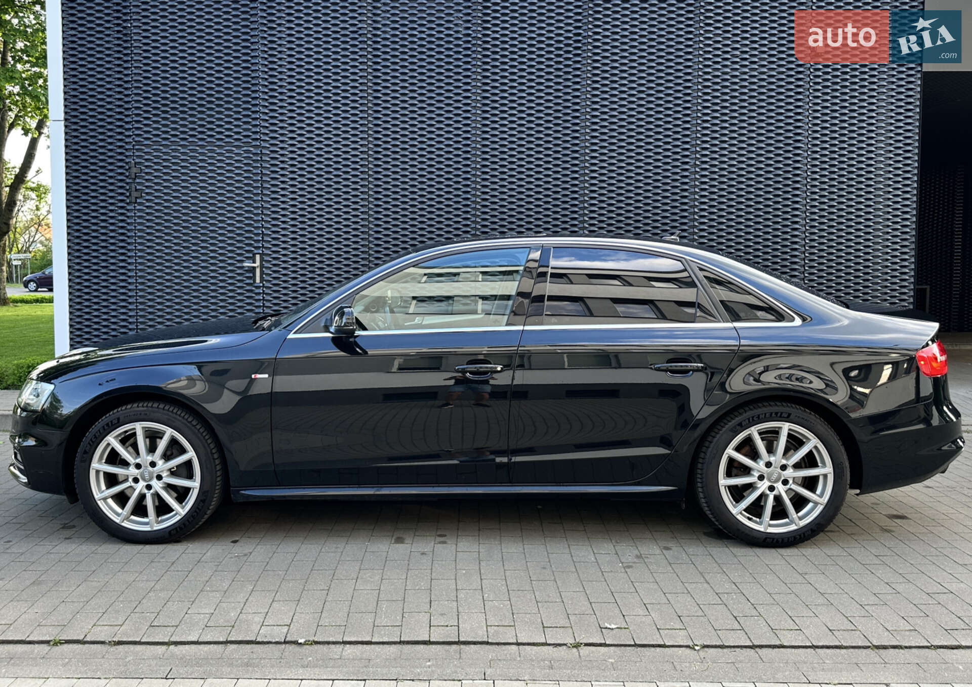 Audi A4 2016 VIN WAUFFAFL6GN001356 фото оголошення 22 з 30