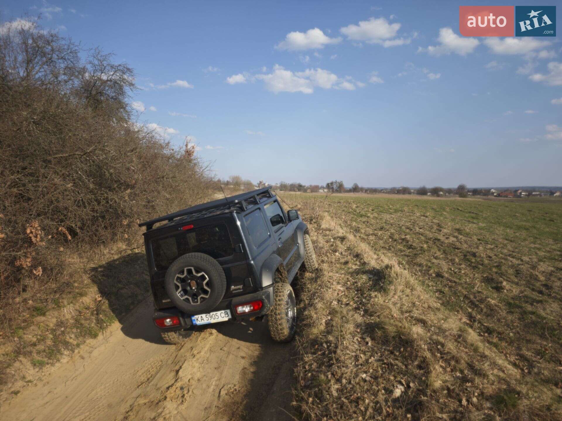Suzuki Jimny 2021 VIN JSAGJB74V00165877 фото оголошення 19 з 21