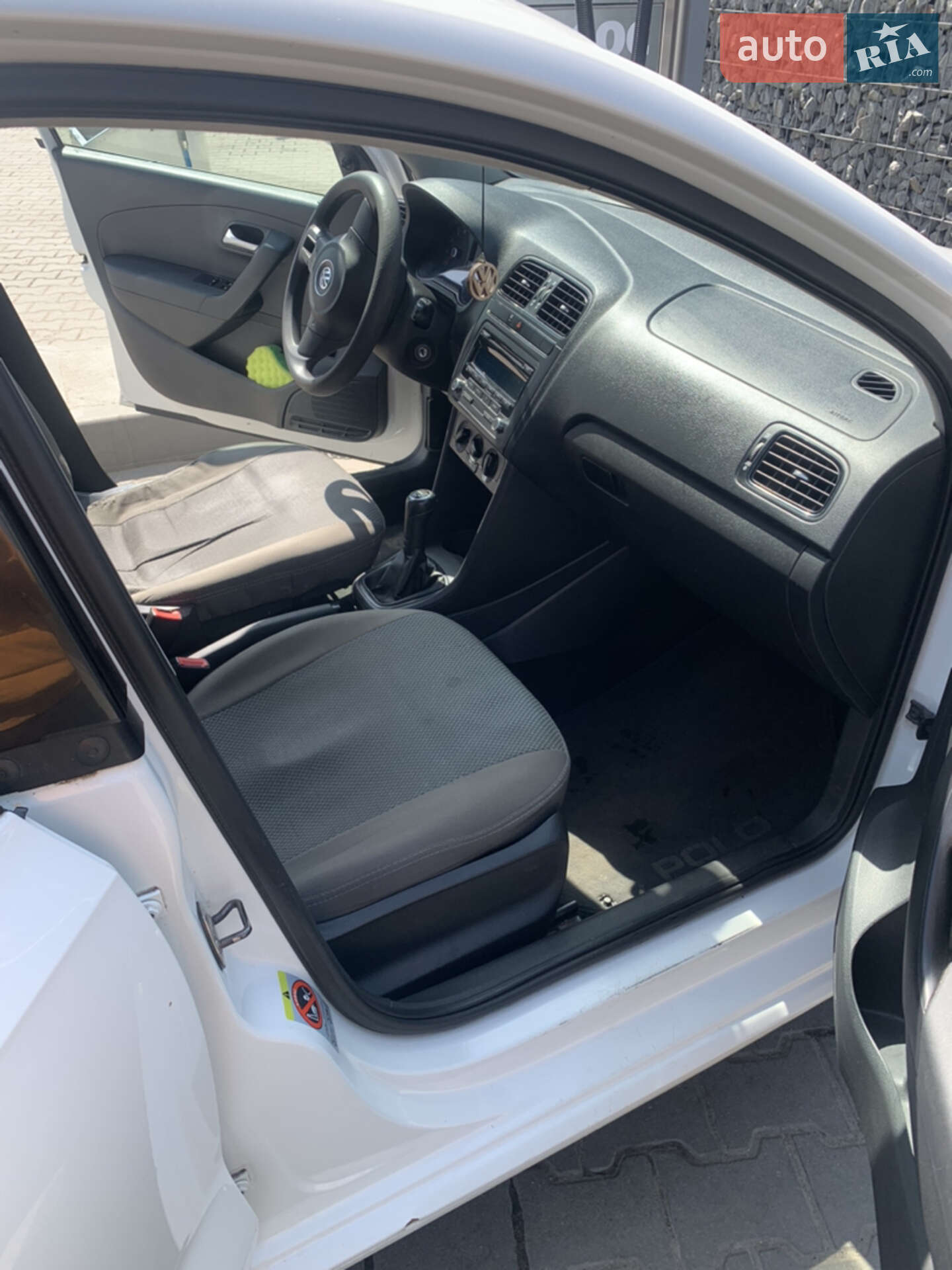 Volkswagen Polo 2012 VIN XW8ZZZ61ZCG040301 фото оголошення 8 з 10