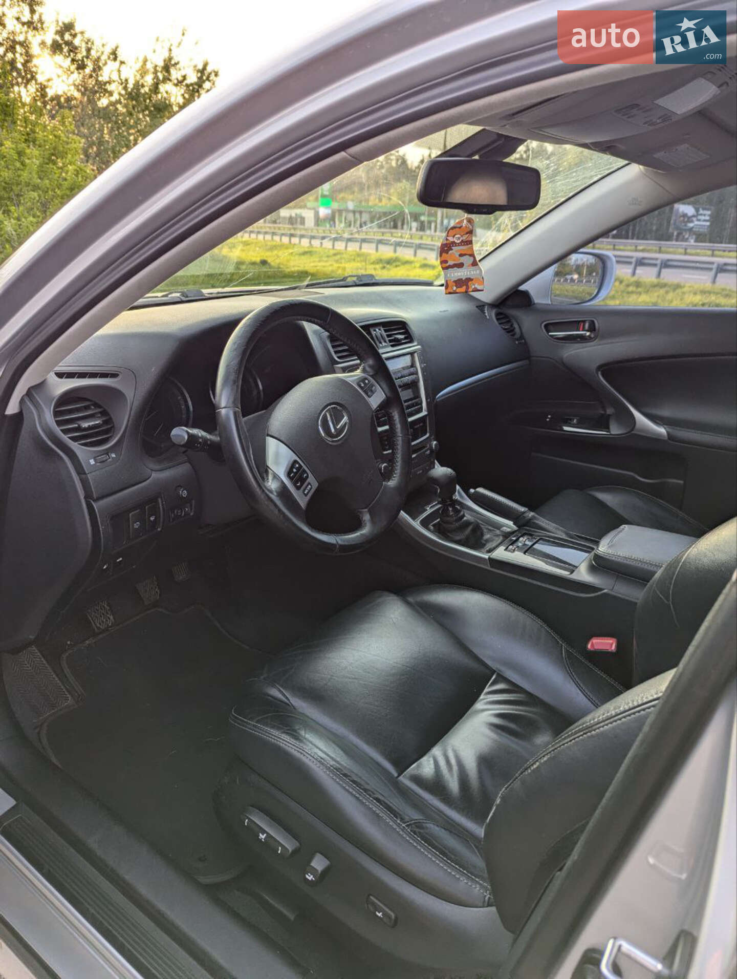 Lexus IS 2011 VIN JTHBX262302040293 фото оголошення 4 з 4
