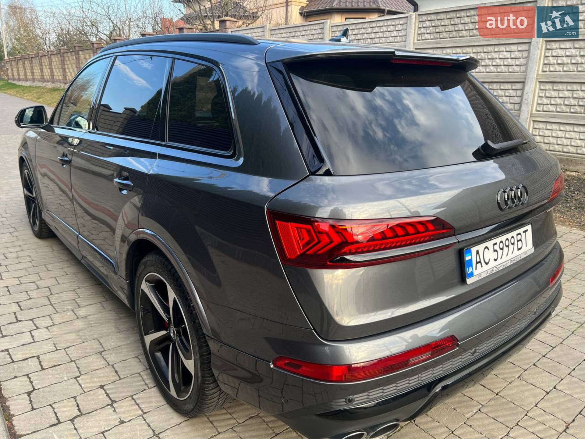 Audi SQ7 2019 VIN WAUZZZ4M1LD005426 фото оголошення 13 з 60