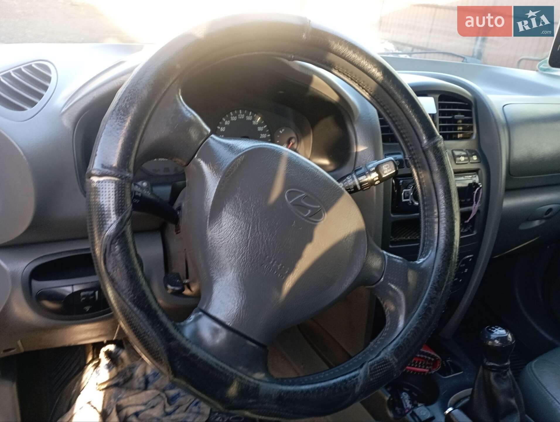 Hyundai Santa FE 2004 VIN KMHSC81BP4U761058 фото оголошення 5 з 6