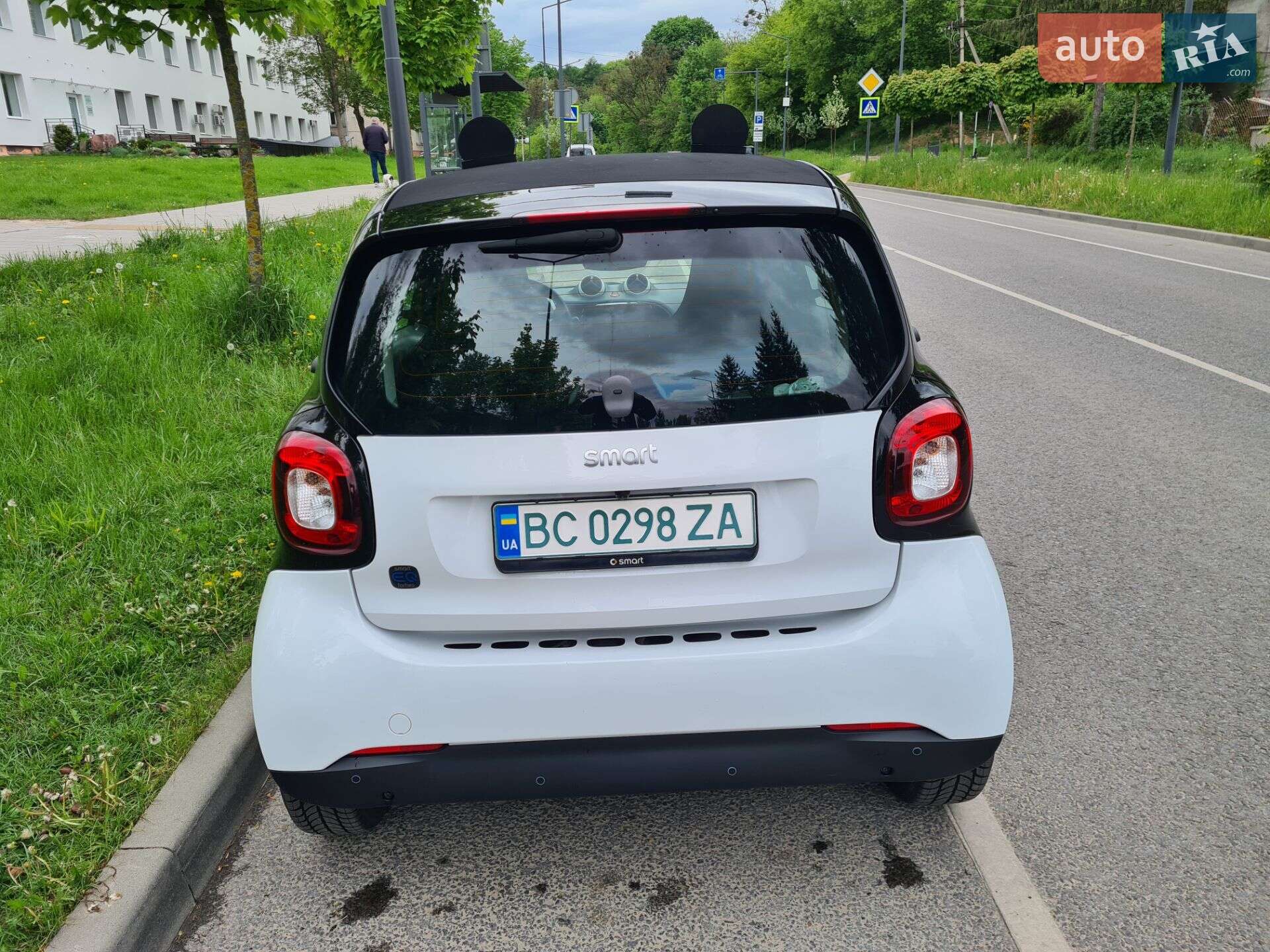 Smart EQ Fortwo 2018 VIN WME4533911K329845 фото оголошення 3 з 25
