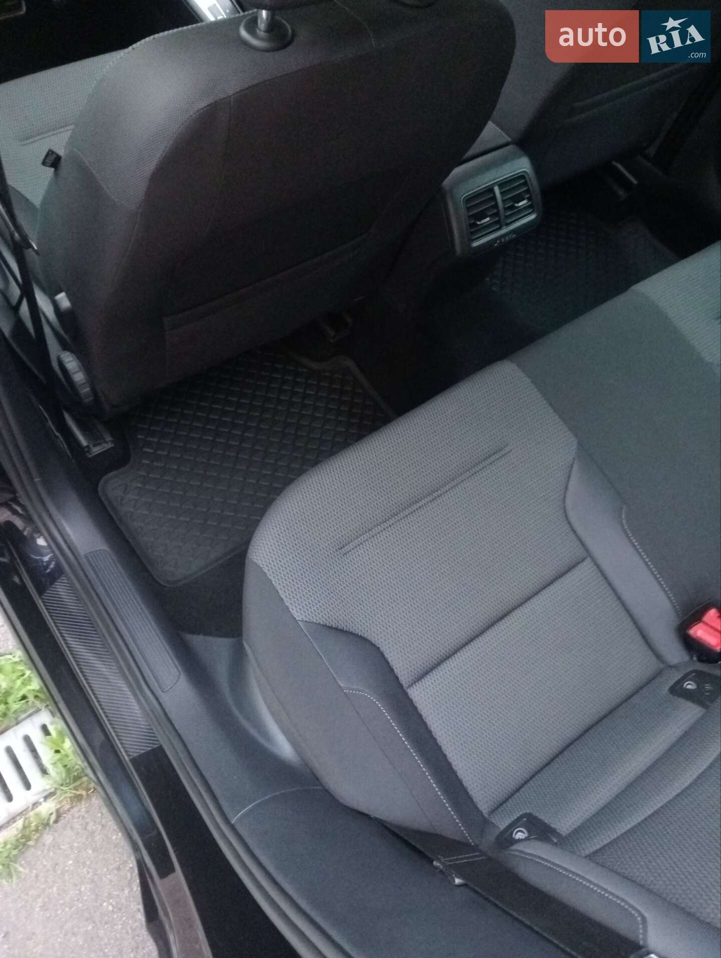 Volkswagen Golf 2013 VIN WVWZZZAUZEP525754 фото оголошення 30 з 41