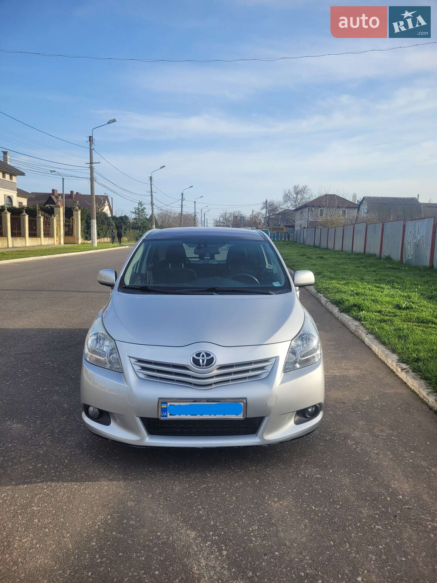 Toyota Verso 2009 VIN NMTDD26R70R008986 фото оголошення 4 з 16