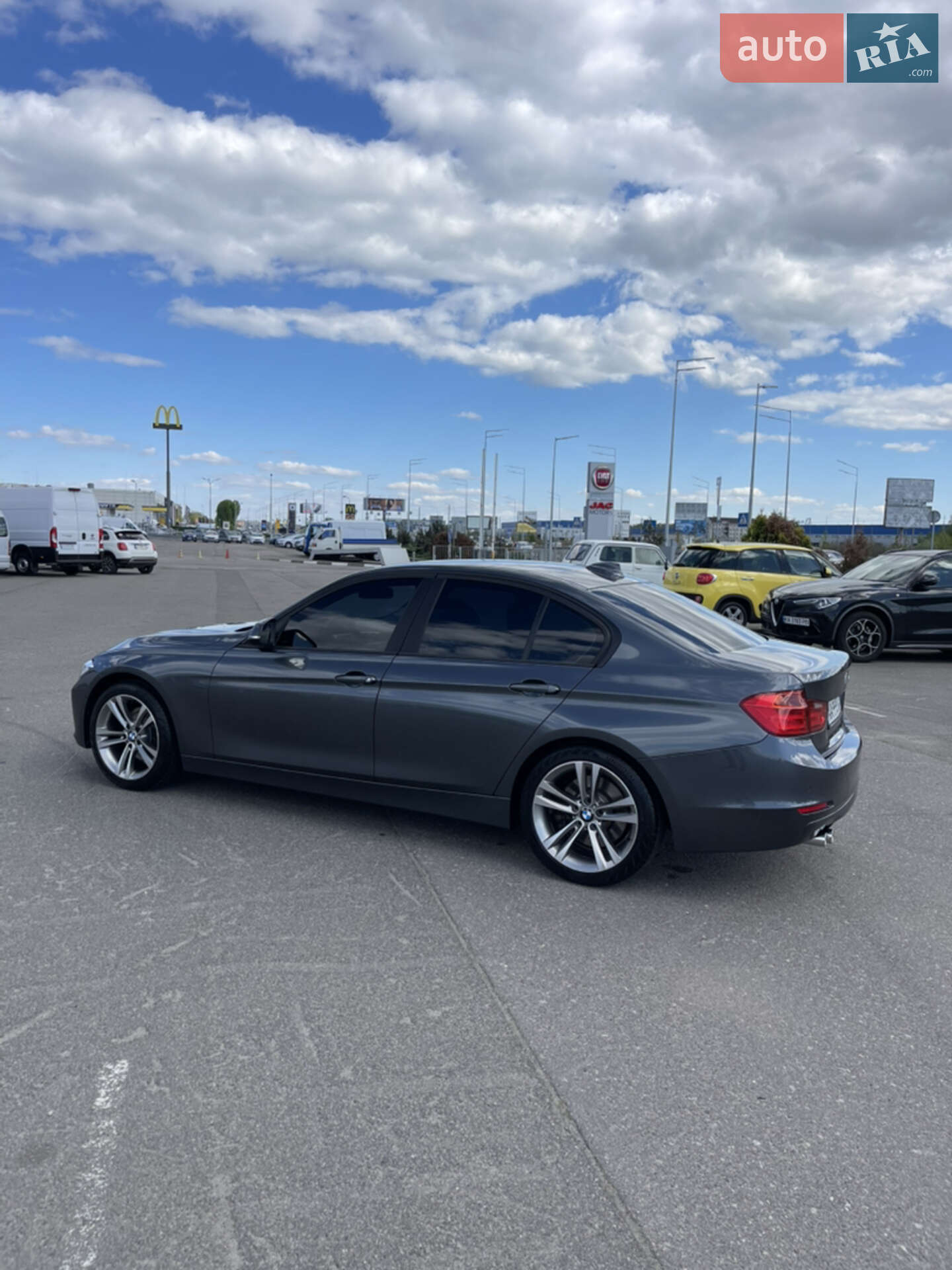 BMW 3 Series 2012 VIN WBA3E51010F570917 фото оголошення 10 з 33
