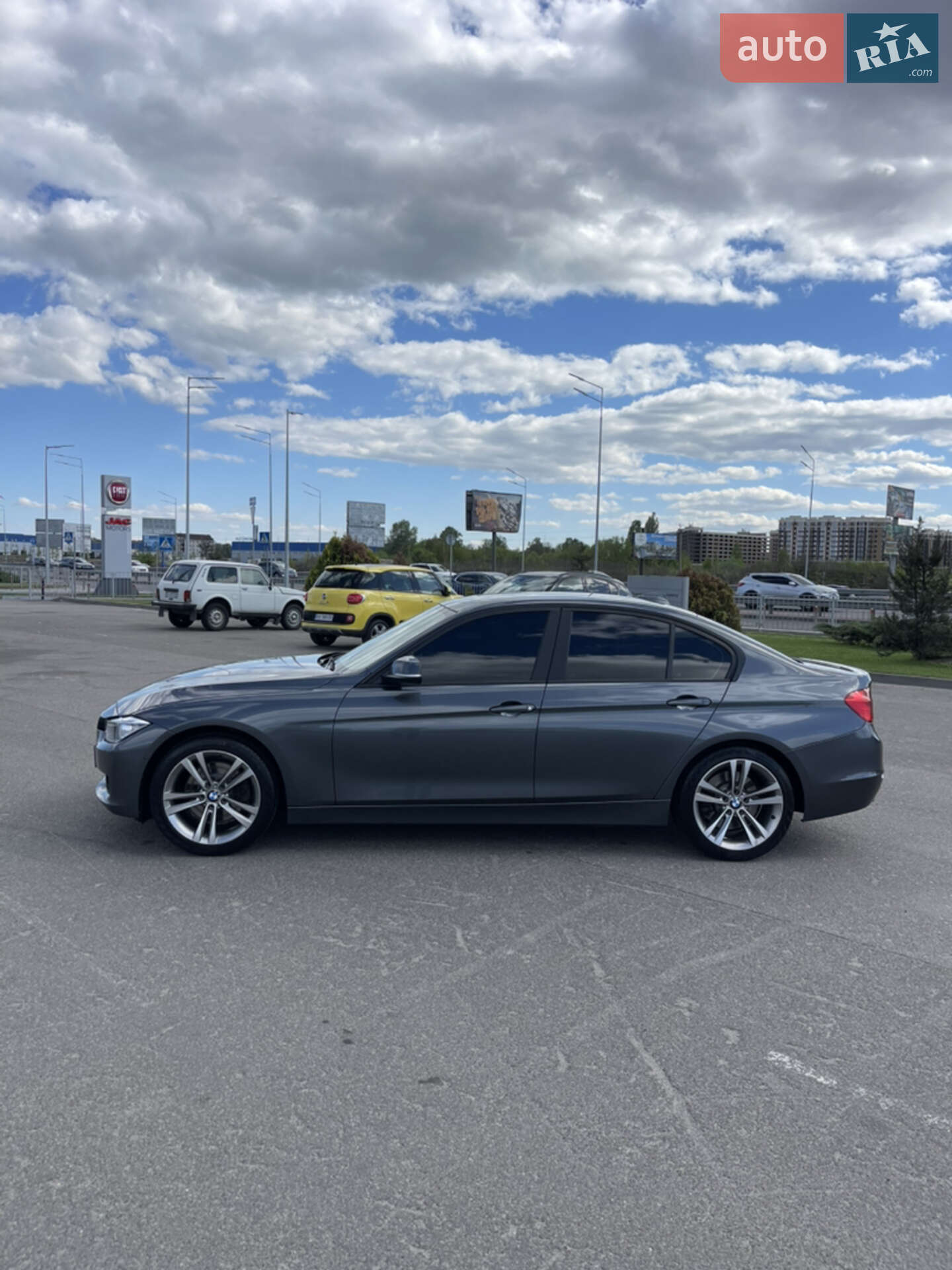 BMW 3 Series 2012 VIN WBA3E51010F570917 фото оголошення 12 з 33