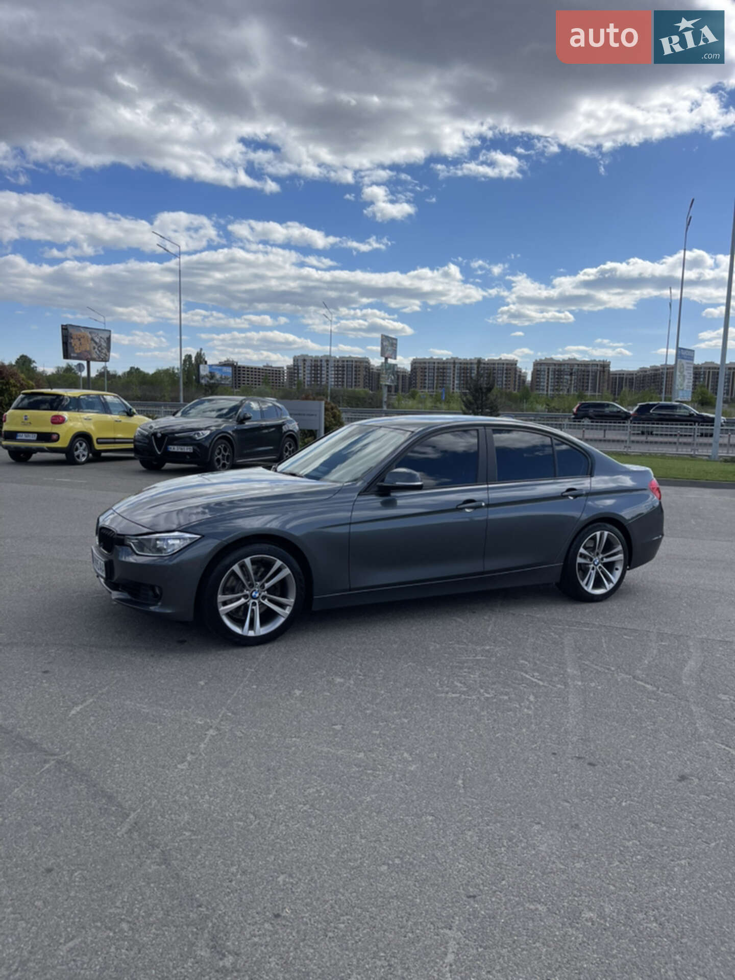 BMW 3 Series 2012 VIN WBA3E51010F570917 фото оголошення 13 з 33