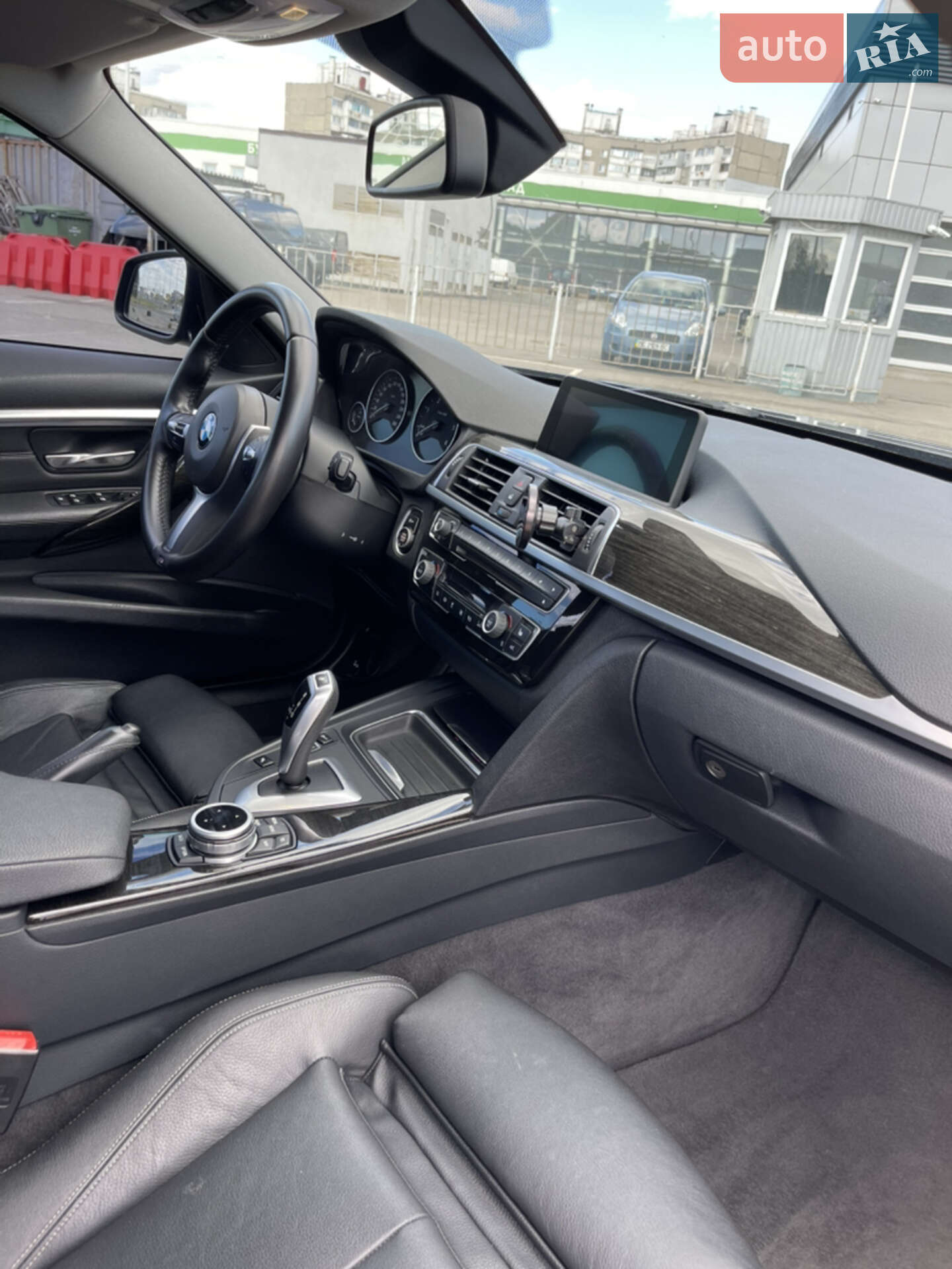 BMW 3 Series 2012 VIN WBA3E51010F570917 фото оголошення 25 з 33