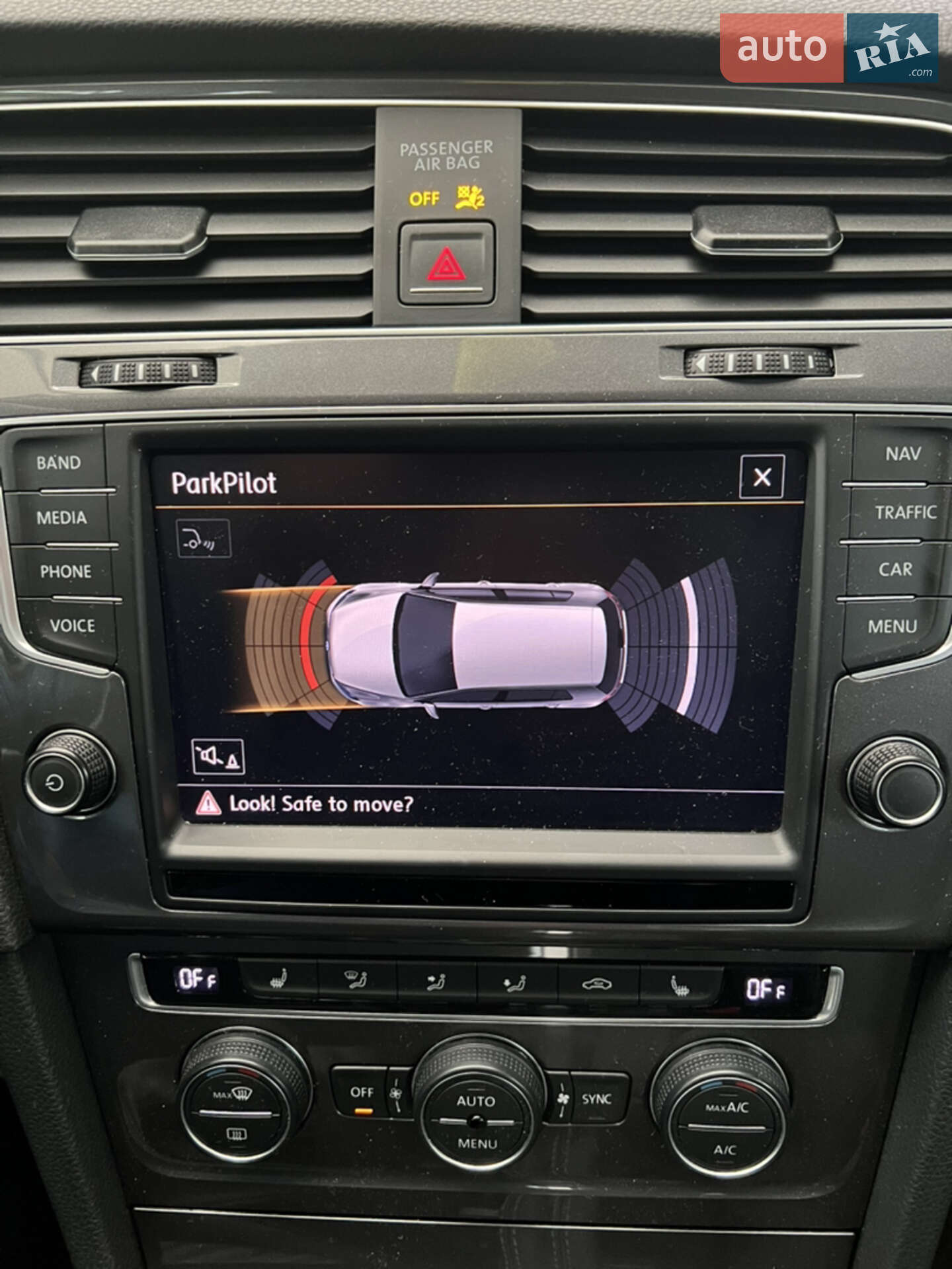 Volkswagen e-Golf 2015 VIN WVWPP7AU6GW901904 фото оголошення 7 з 20
