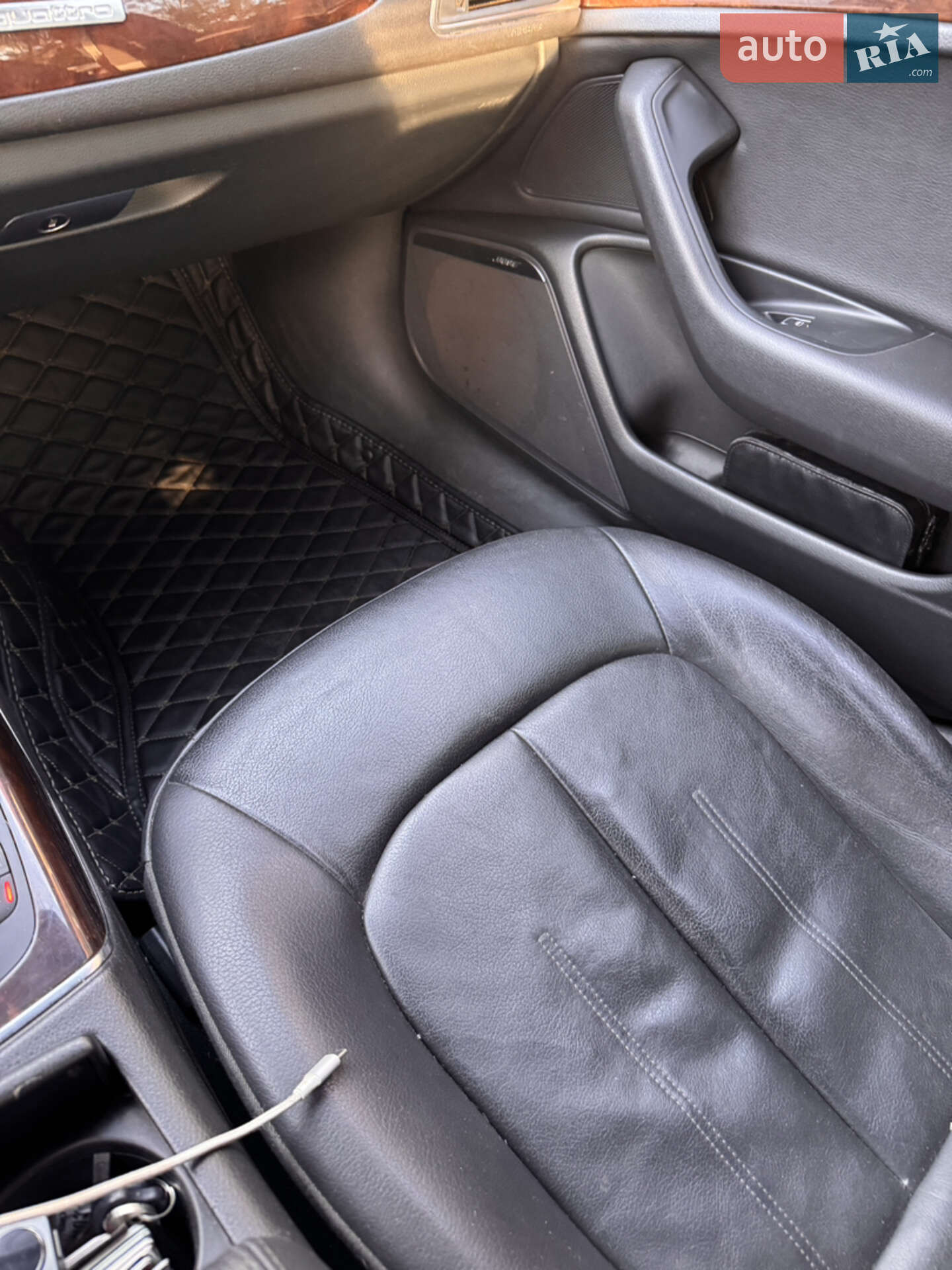 Audi A6 2014 VIN WAUGFAFC2FN048354 фото оголошення 10 з 16