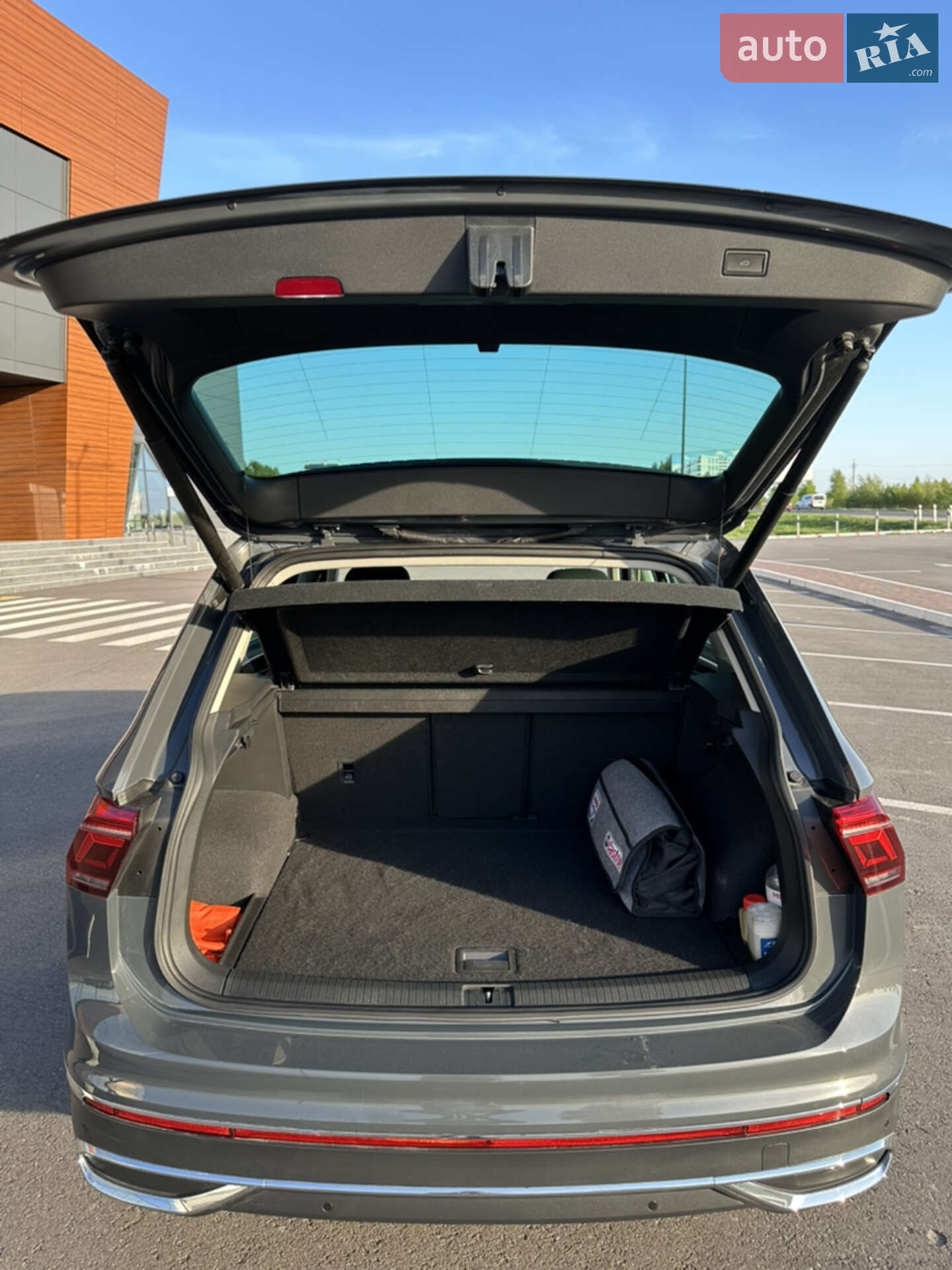 Volkswagen Tiguan 2021 VIN WVGZZZ5NZMW533466 фото оголошення 10 з 18
