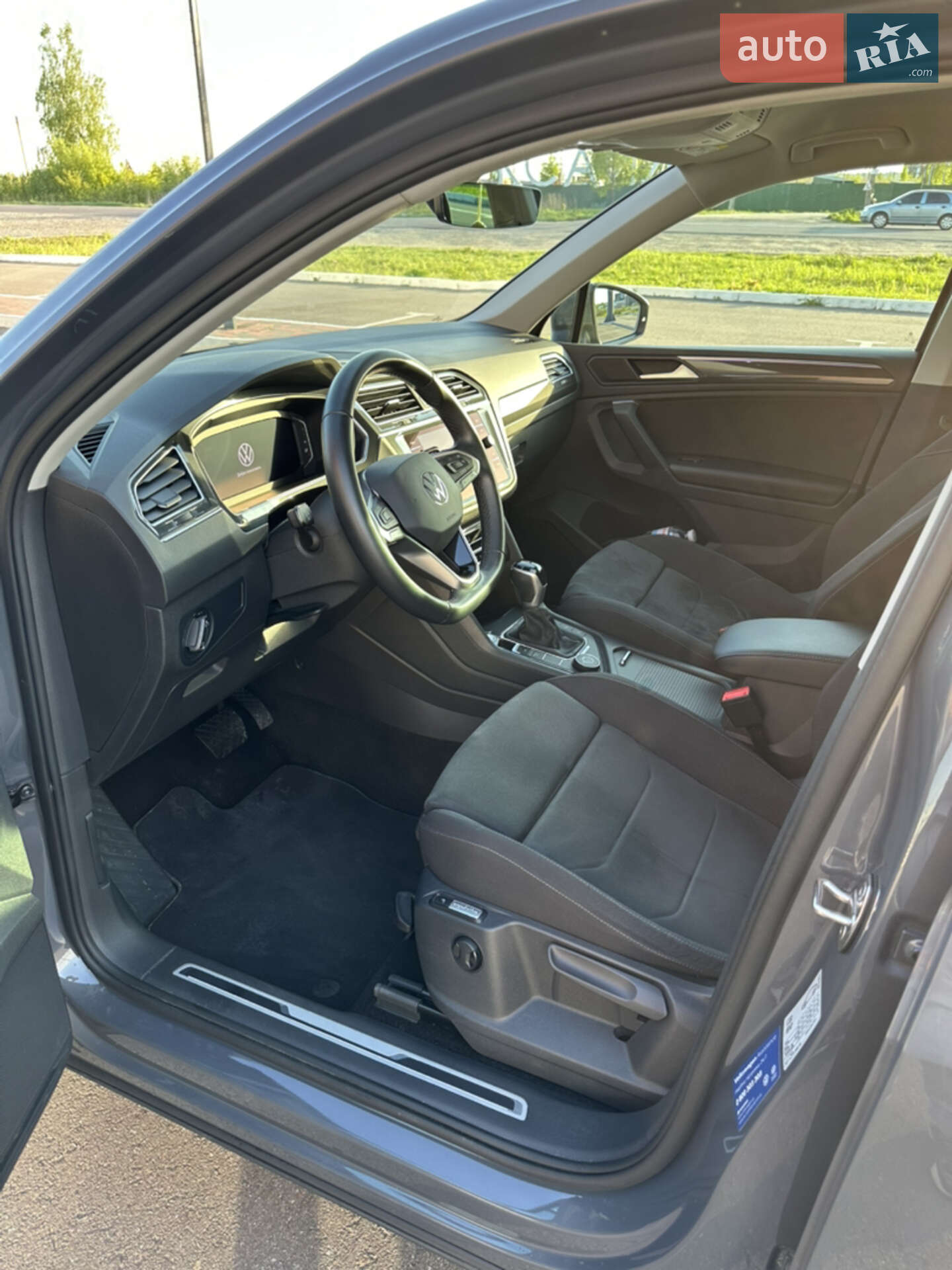 Volkswagen Tiguan 2021 VIN WVGZZZ5NZMW533466 фото оголошення 8 з 18