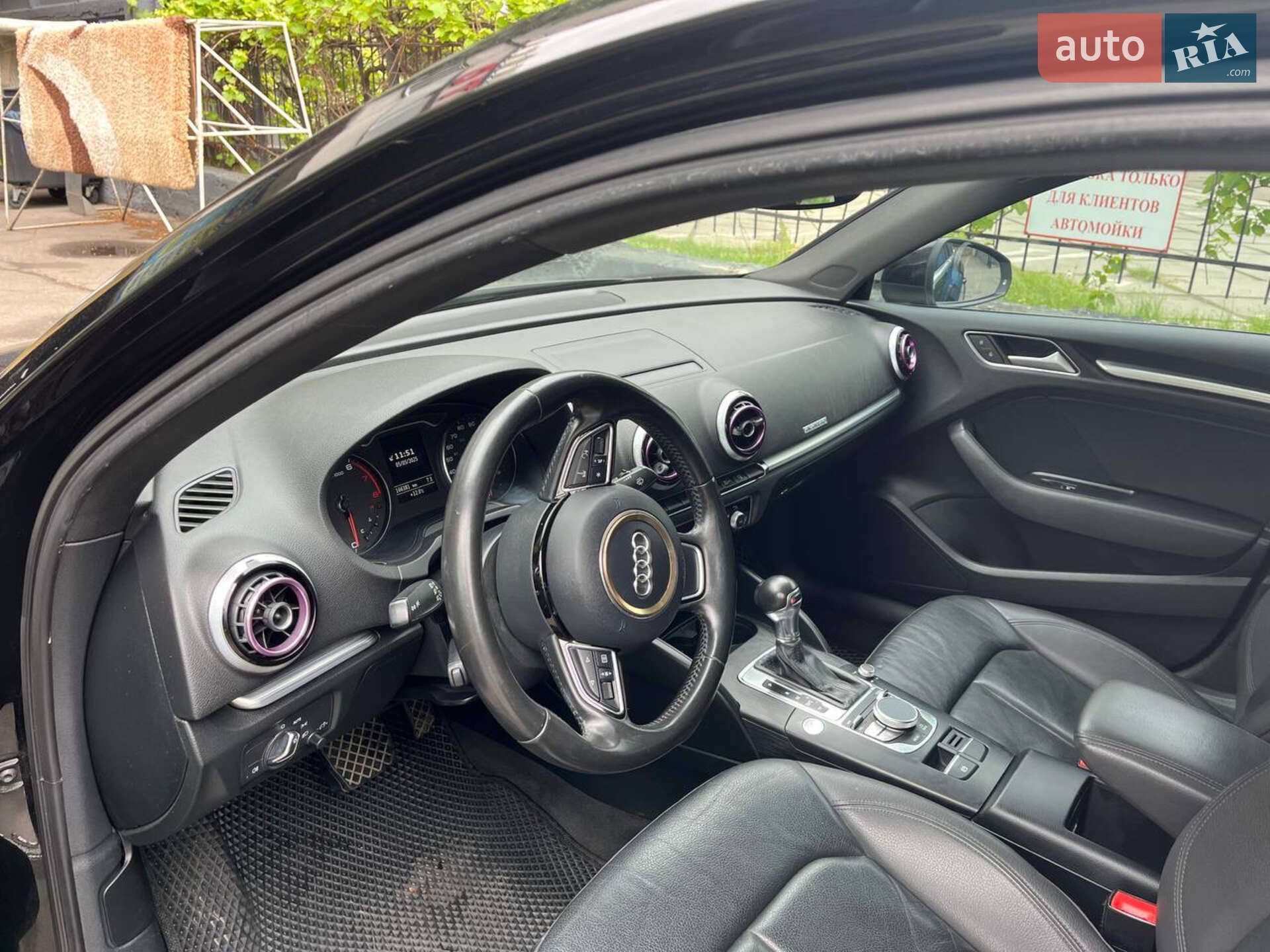 Audi A3 2015 VIN WAUEFGFFXF1121661 фото оголошення 2 з 10