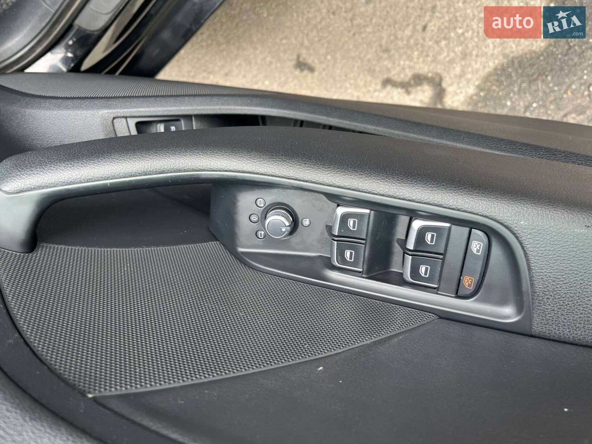 Audi A3 2015 VIN WAUEFGFFXF1121661 фото оголошення 4 з 10