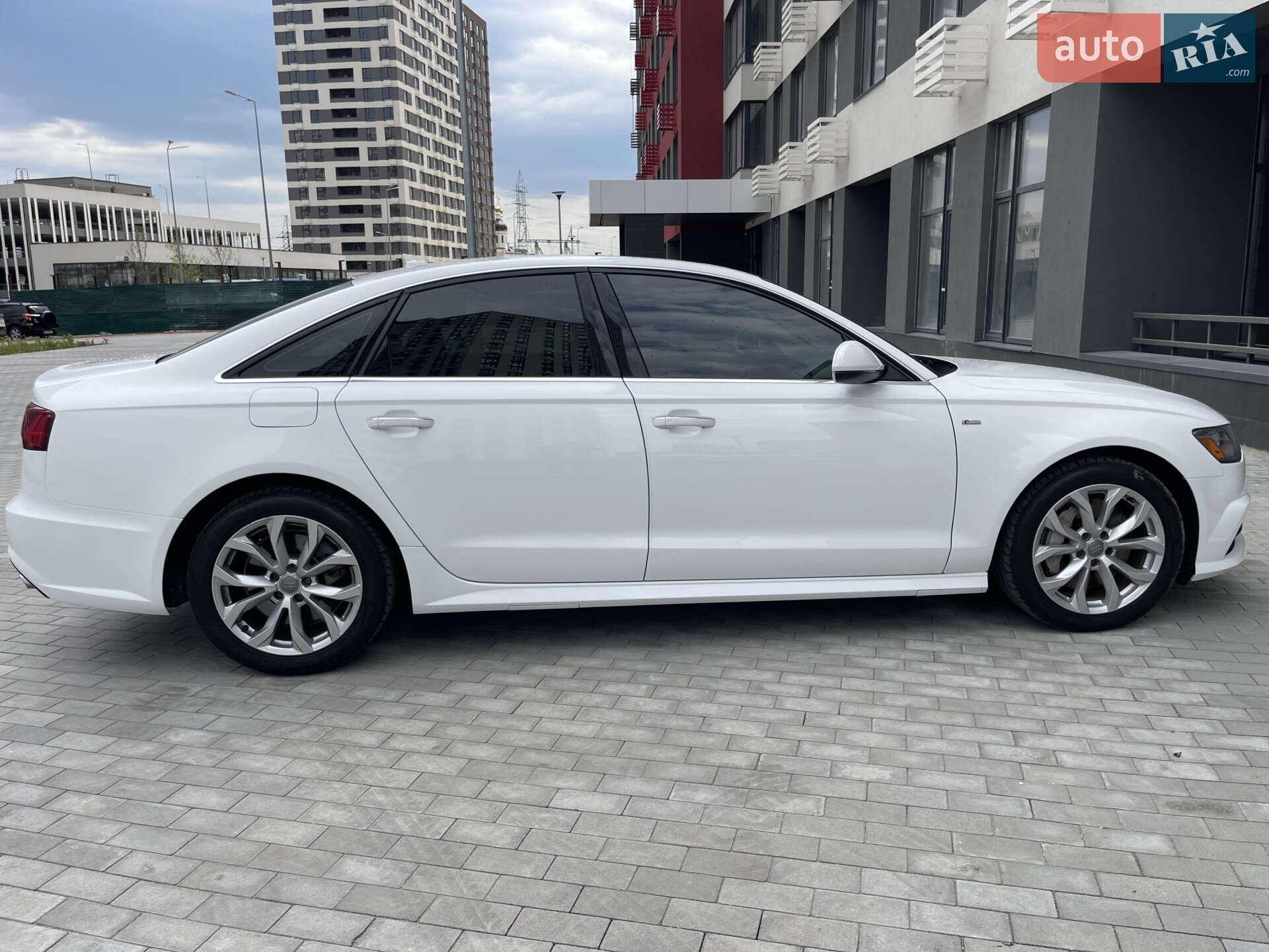 Audi A6 2017 VIN WAUC8AFCXJN050063 фото оголошення 4 з 21