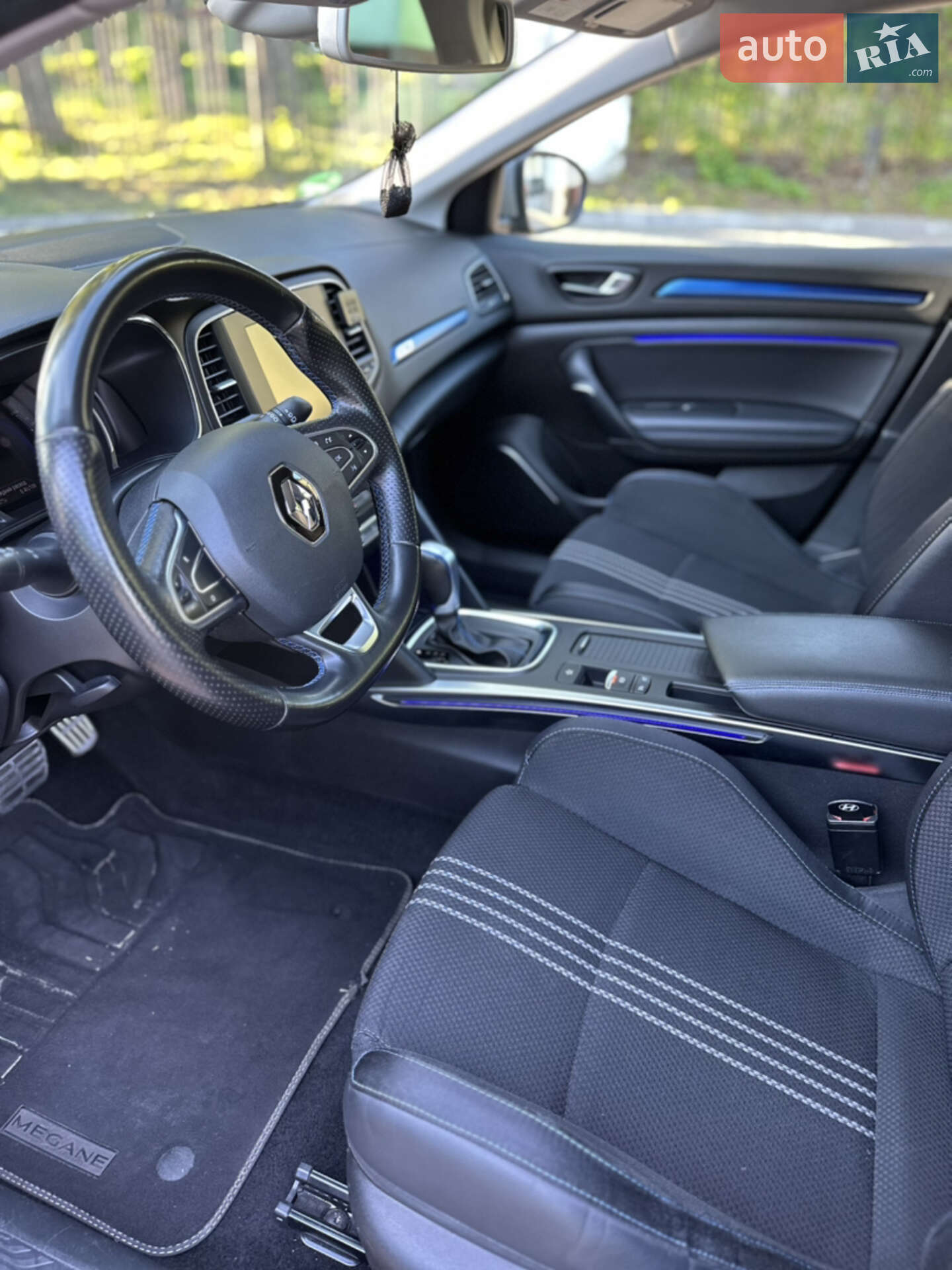 Renault Megane 2018 VIN VF1RFB00760421979 фото оголошення 12 з 20