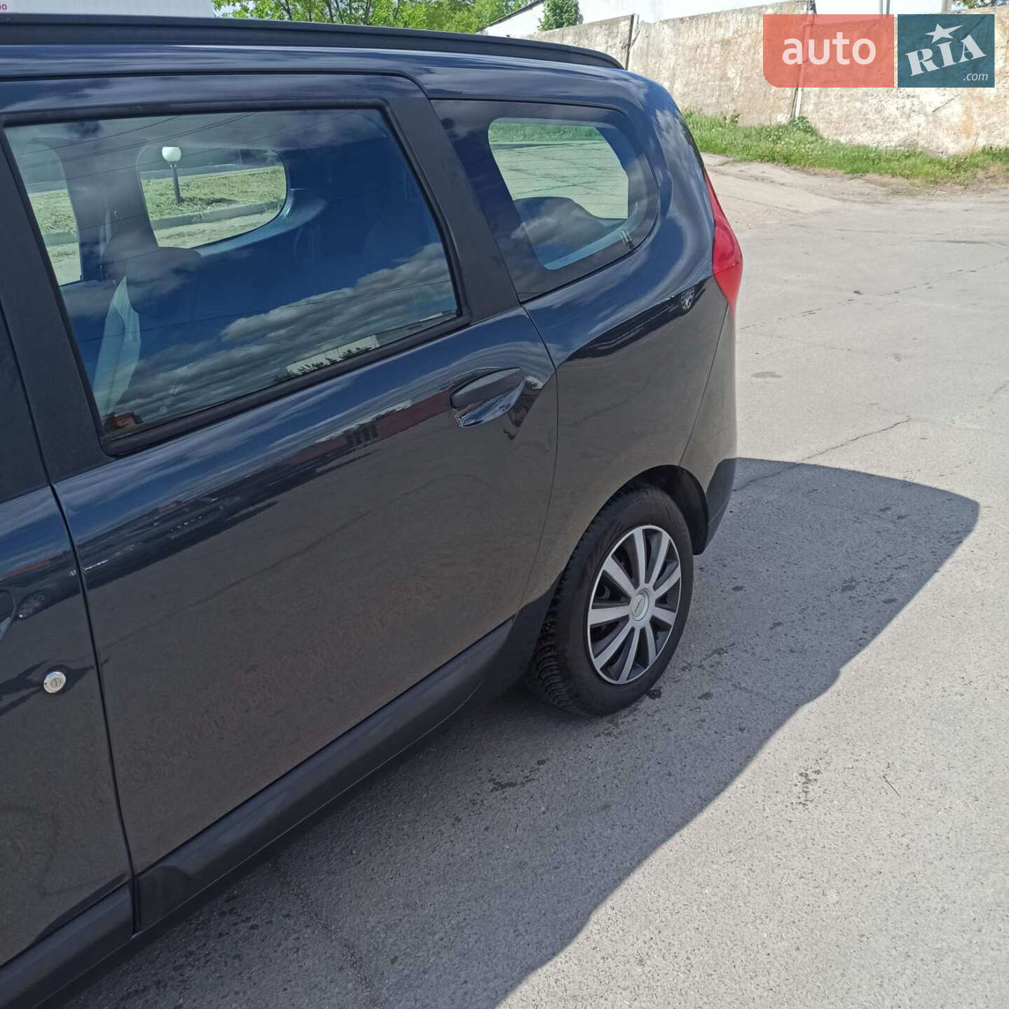 Dacia Lodgy 2014 VIN UU1JSDH3551281264 фото оголошення 22 з 23