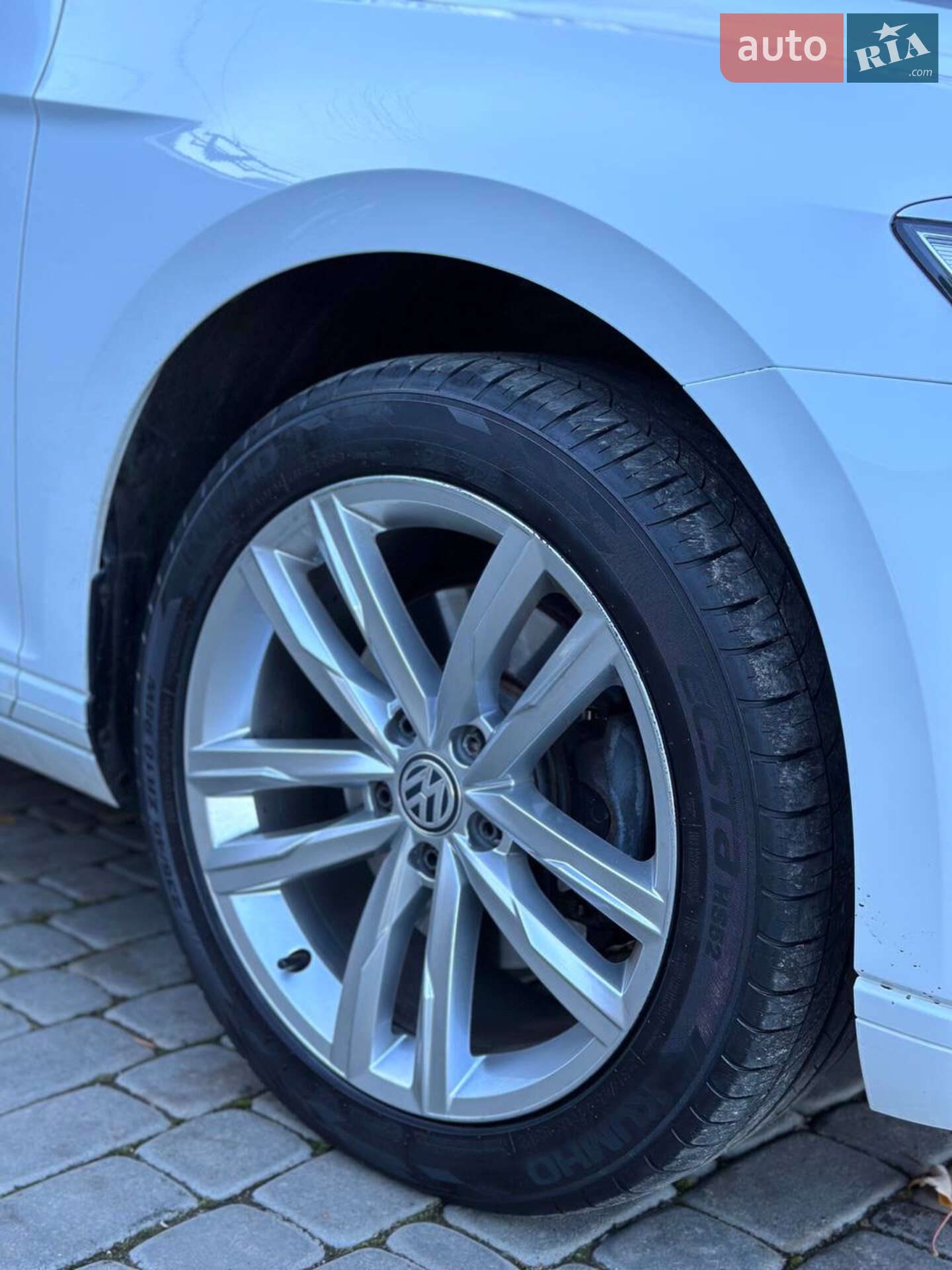 Volkswagen Passat 2015 VIN WVWZZZ3CZGE061259 фото оголошення 11 з 48