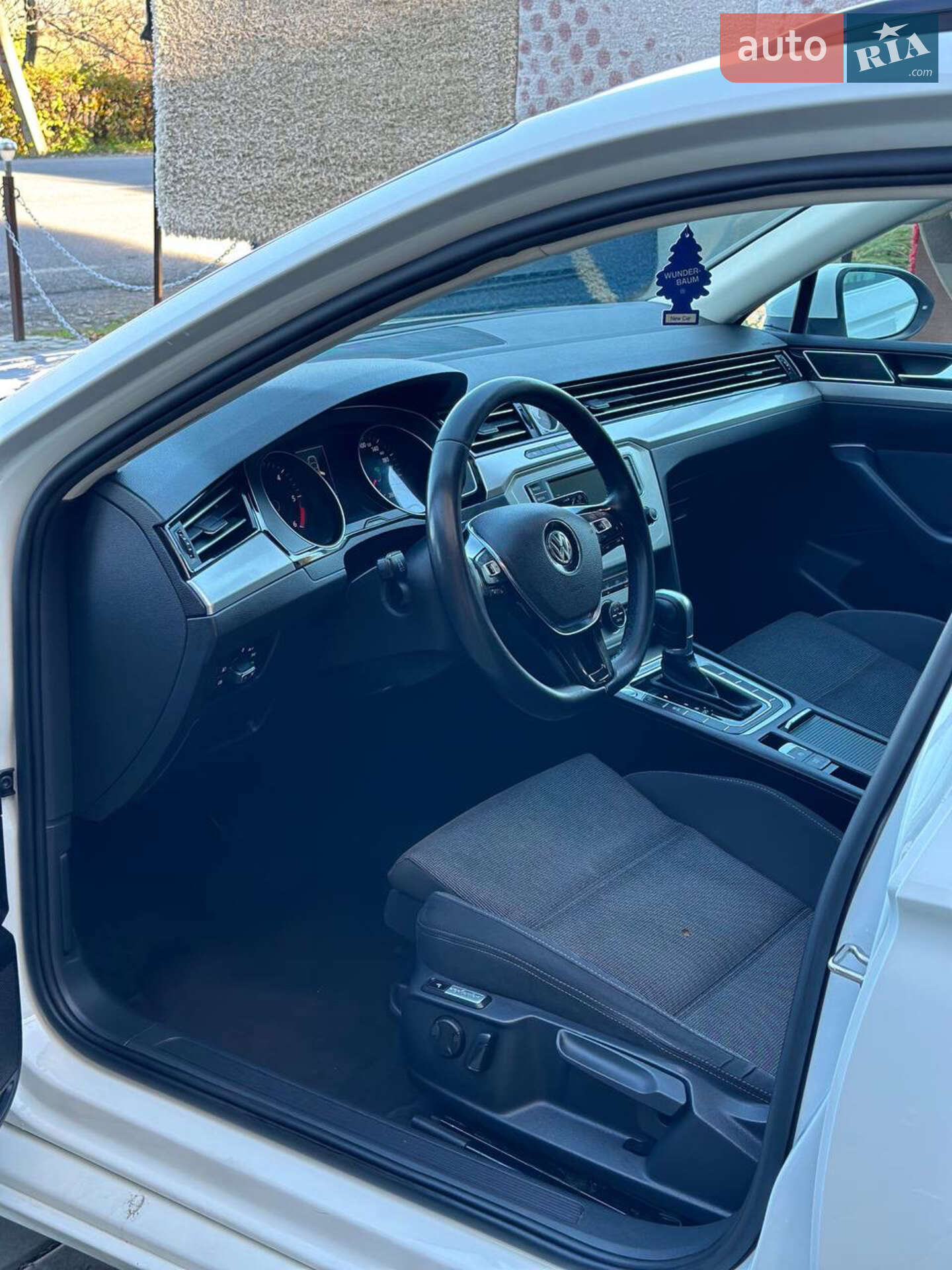 Volkswagen Passat 2015 VIN WVWZZZ3CZGE061259 фото оголошення 36 з 48