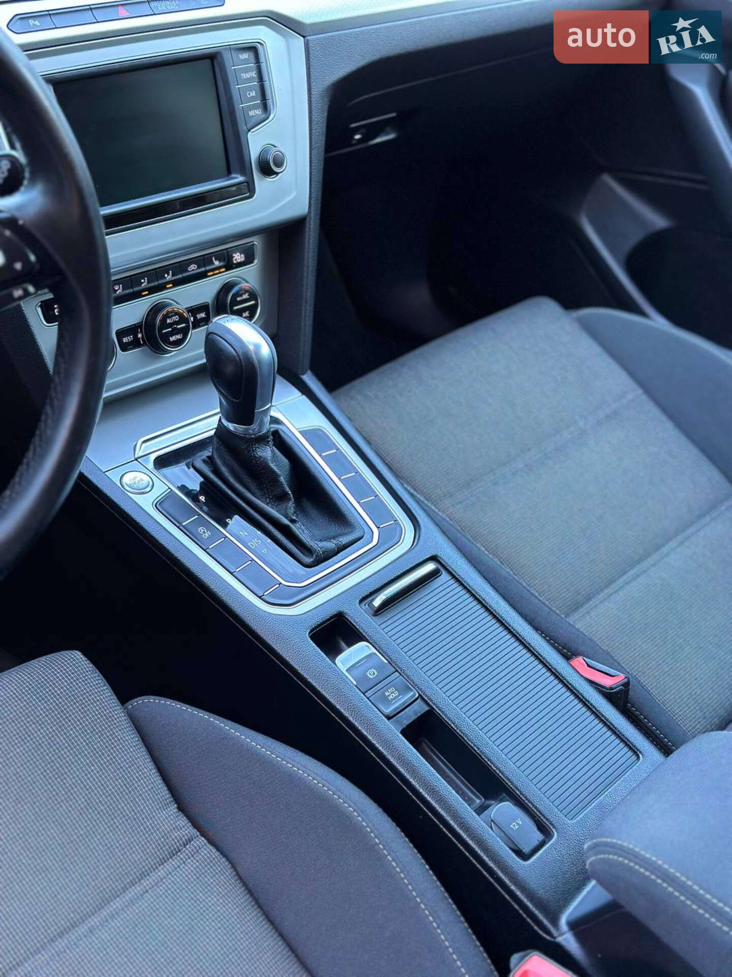 Volkswagen Passat 2015 VIN WVWZZZ3CZGE061259 фото оголошення 46 з 48