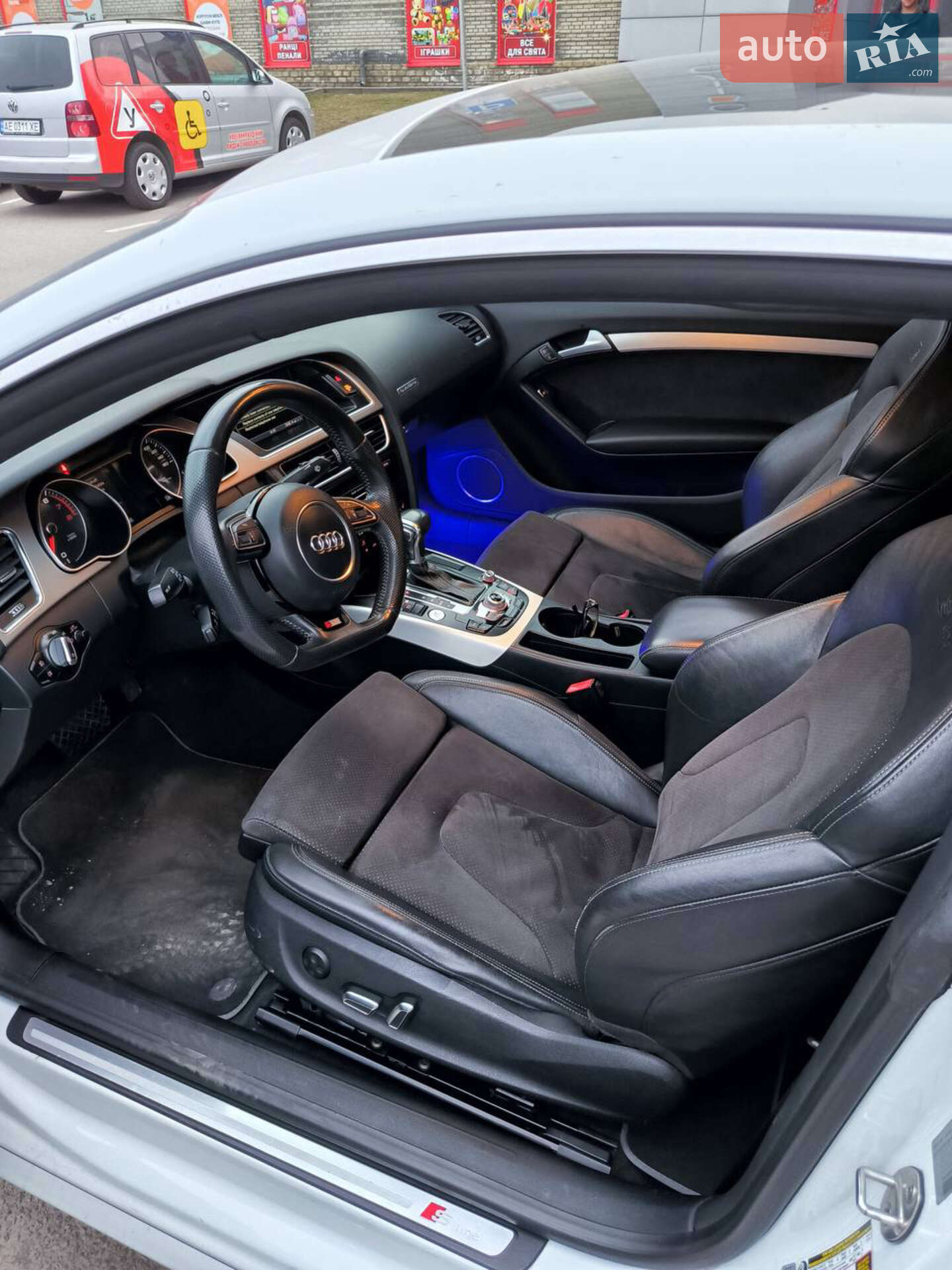 Audi A5 2013 VIN WAUWFAFR7DA062271 фото оголошення 4 з 12
