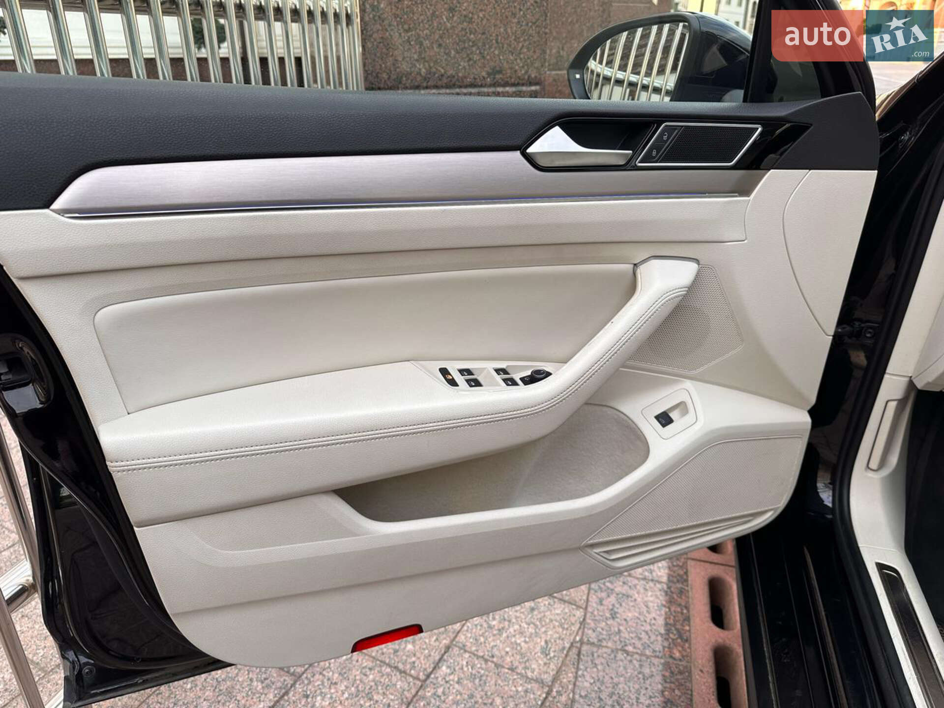 Volkswagen Passat 2018 VIN WVWZZZ3CZKE017951 фото оголошення 22 з 32