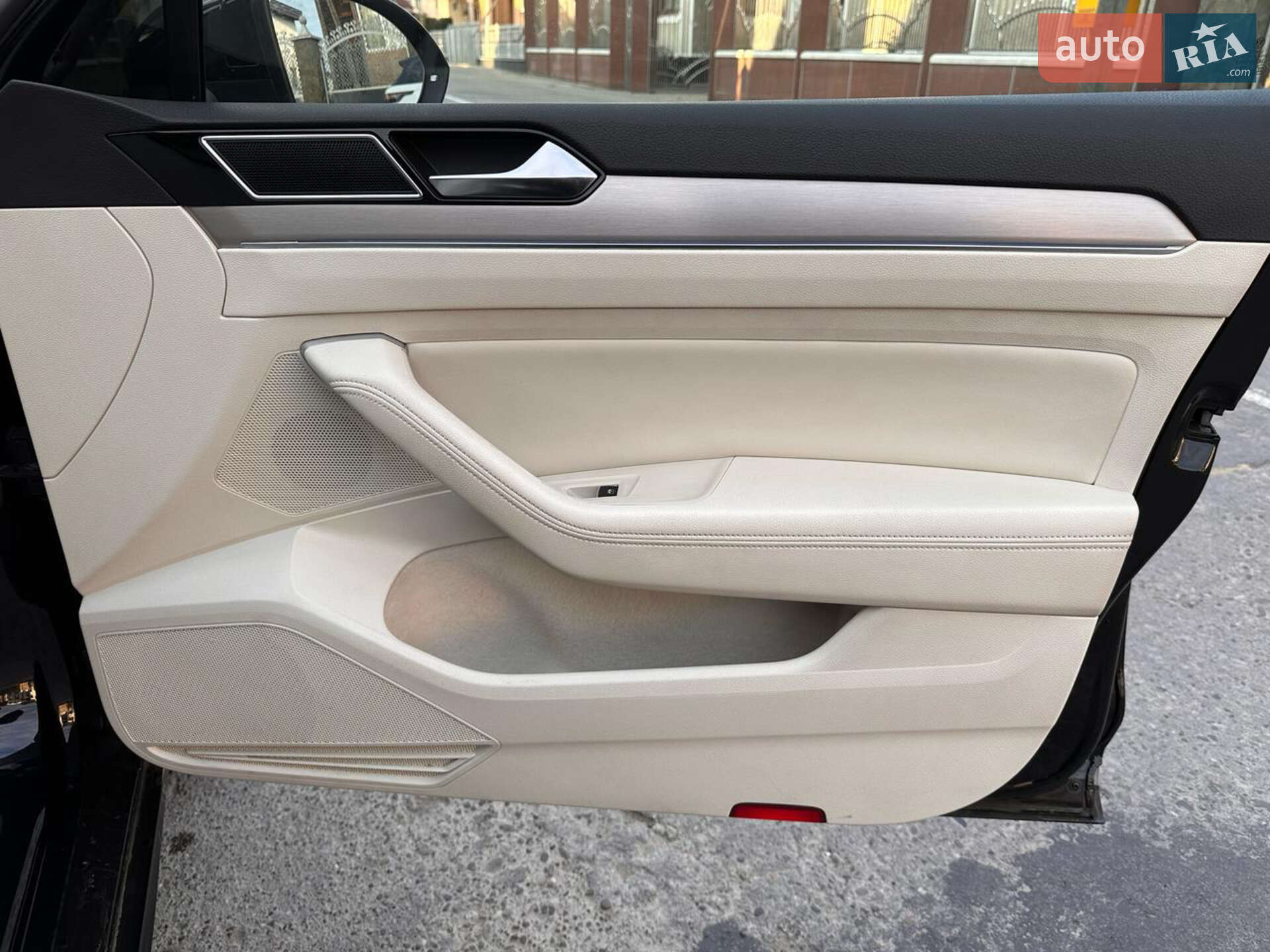 Volkswagen Passat 2018 VIN WVWZZZ3CZKE017951 фото оголошення 25 з 32