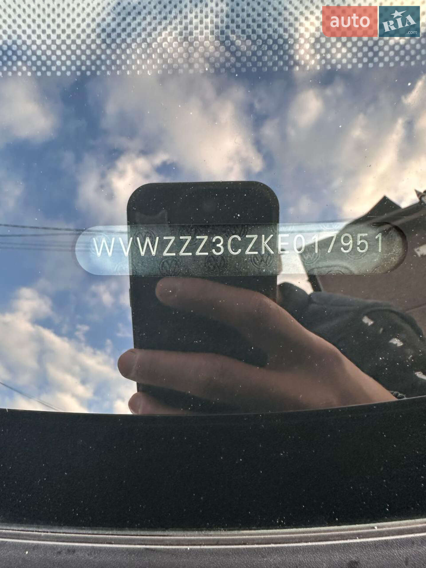 Volkswagen Passat 2018 VIN WVWZZZ3CZKE017951 фото оголошення 28 з 32