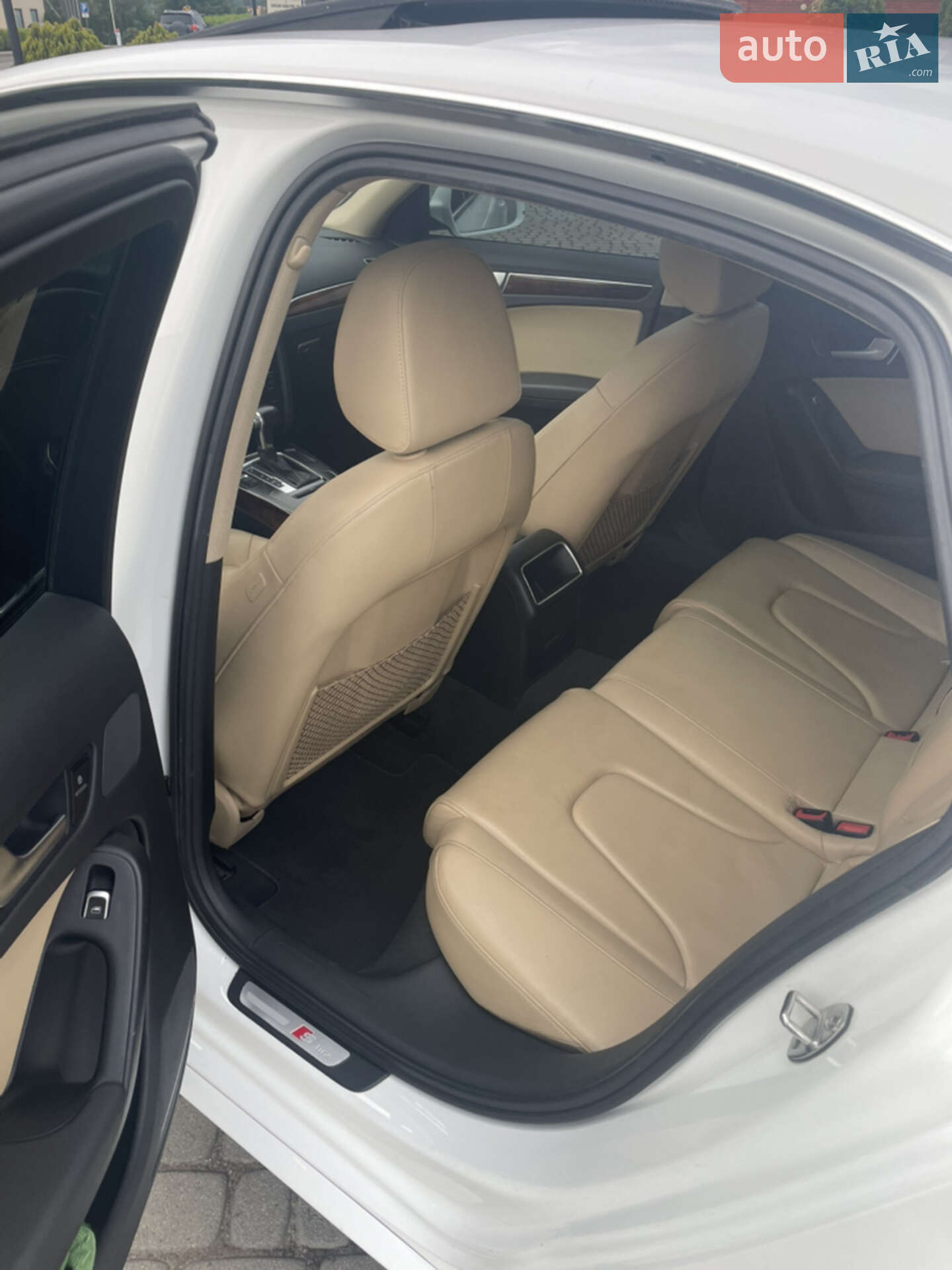 Audi A4 2013 VIN WAUBFAFL1EN018402 фото оголошення 3 з 11