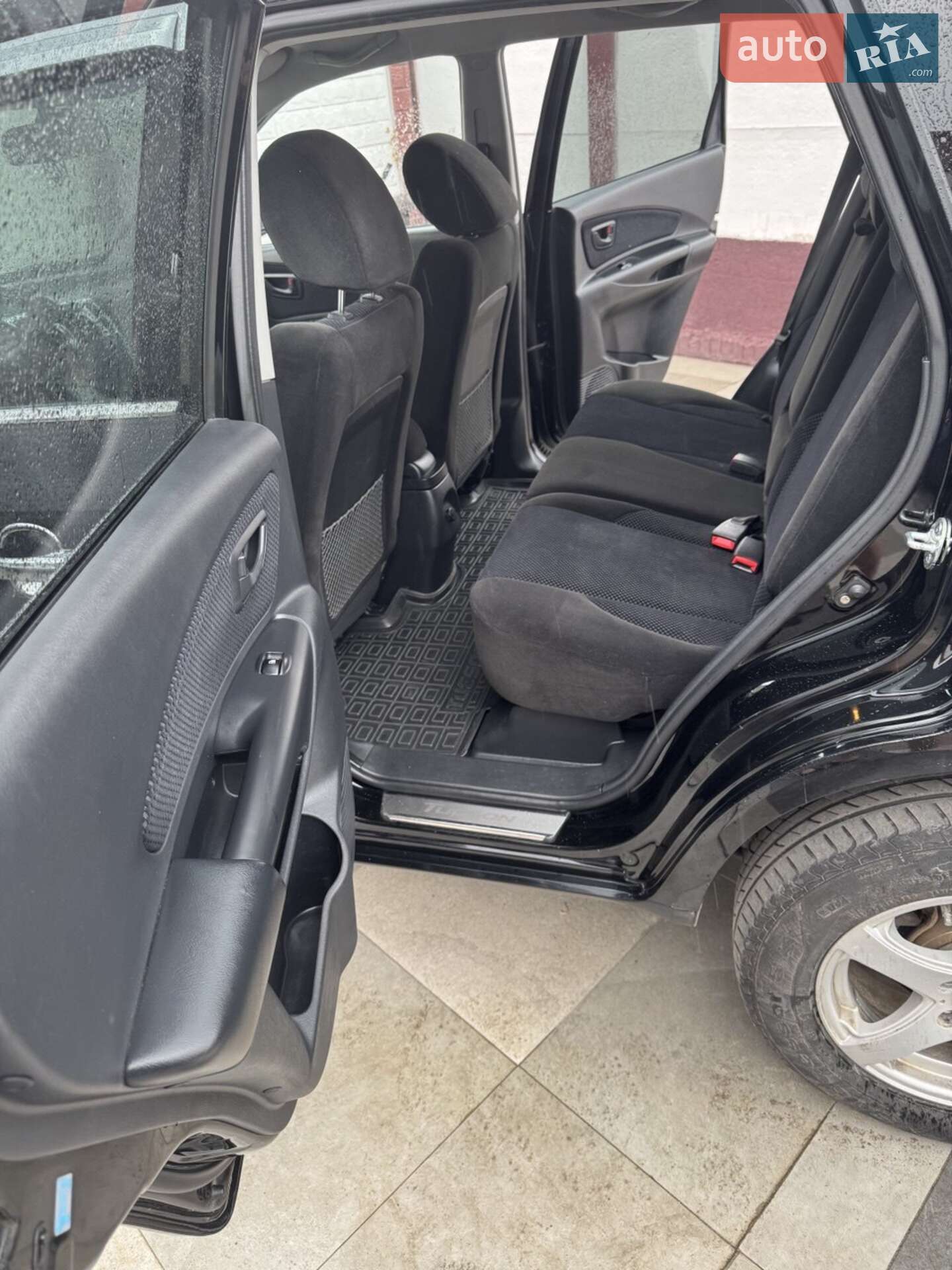 Hyundai Tucson 2009 VIN KMHJN81BP9U056499 фото оголошення 4 з 20