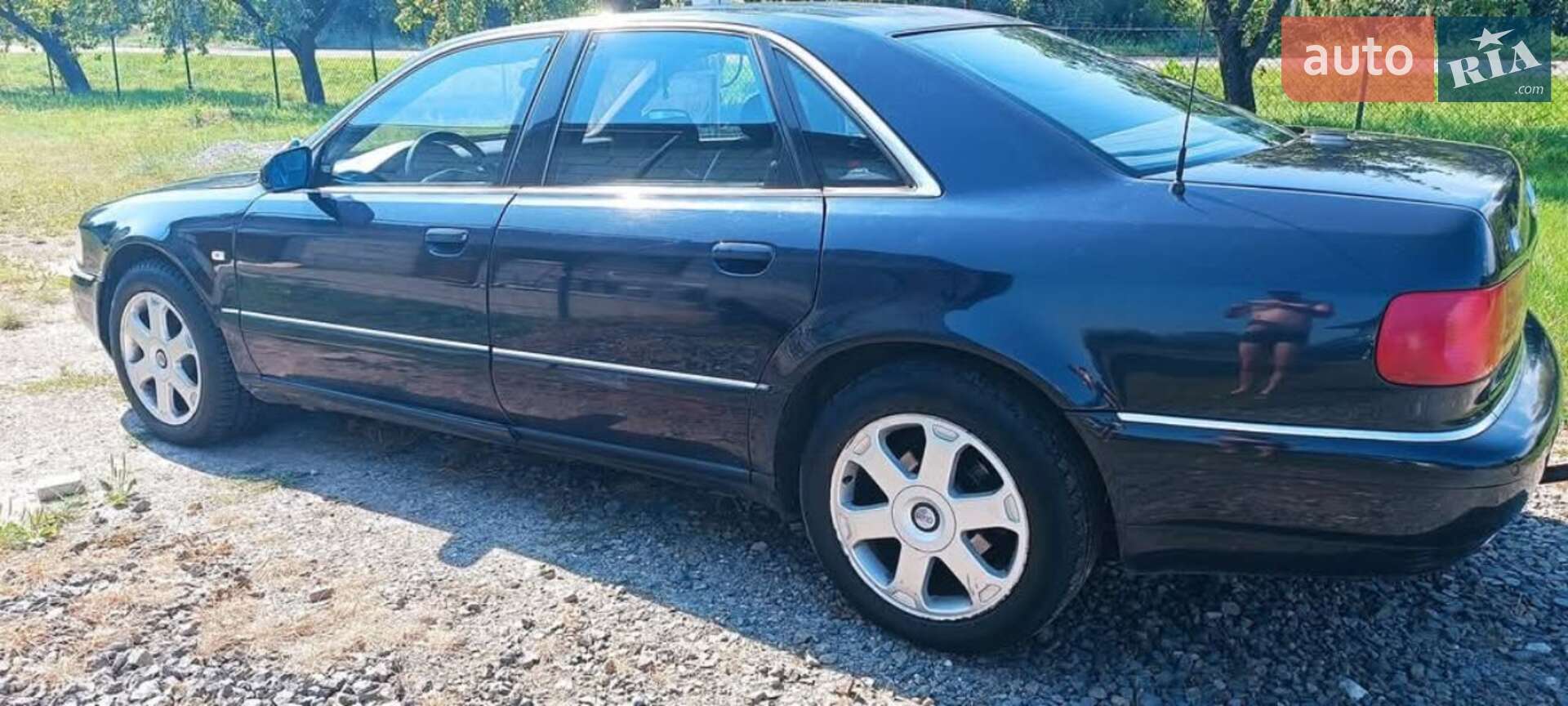 Audi A8 1999 VIN WAUZZZ4DZXN002758 фото оголошення 2 з 16