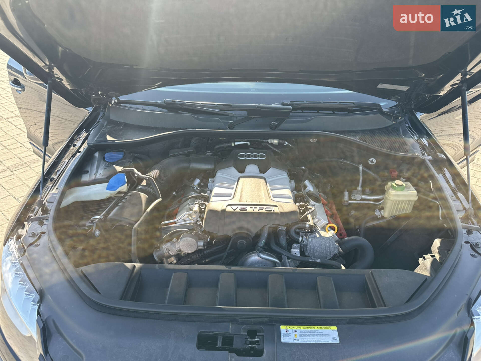 Audi Q7 2014 VIN WA1LGAFE3FD013127 фото оголошення 2 з 29