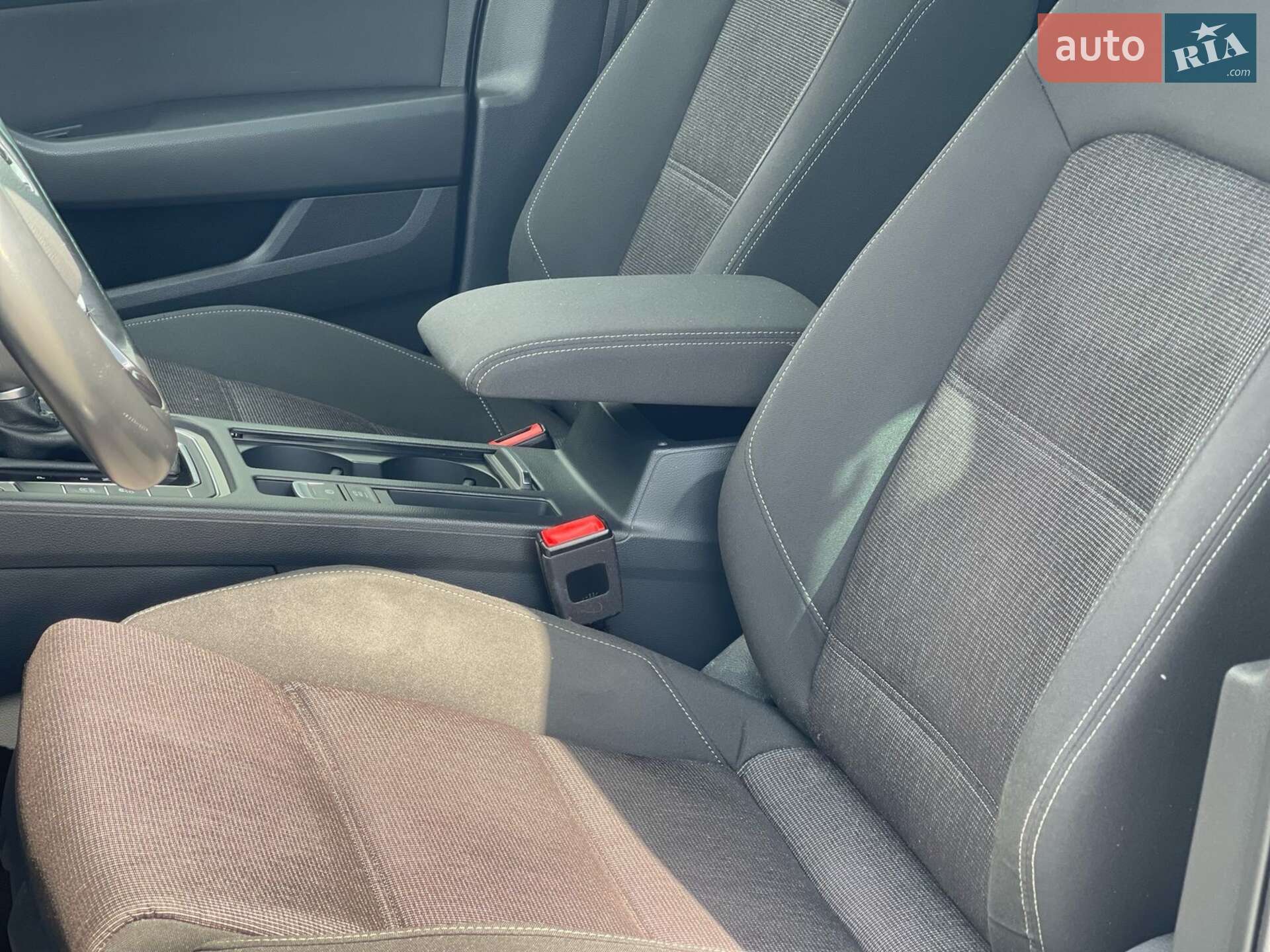 Volkswagen Passat 2016 VIN WVWZZZ3CZFE473760 фото оголошення 33 з 55