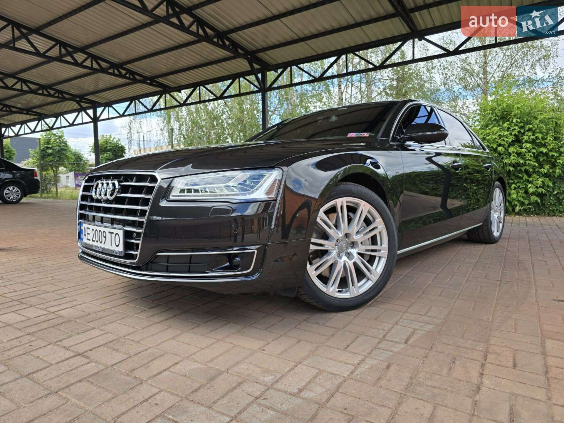 Audi A8 2015 VIN WAUJGAFDXFN039154 фото оголошення 12 з 94