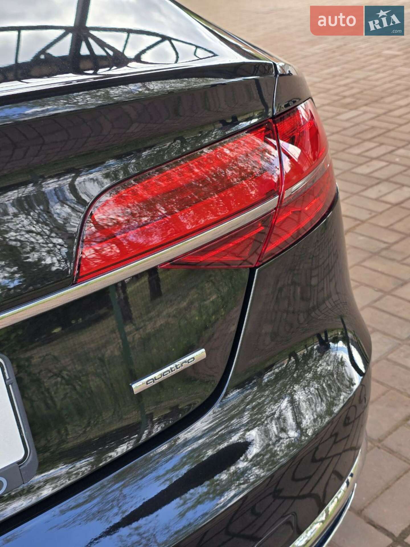 Audi A8 2015 VIN WAUJGAFDXFN039154 фото оголошення 16 з 94