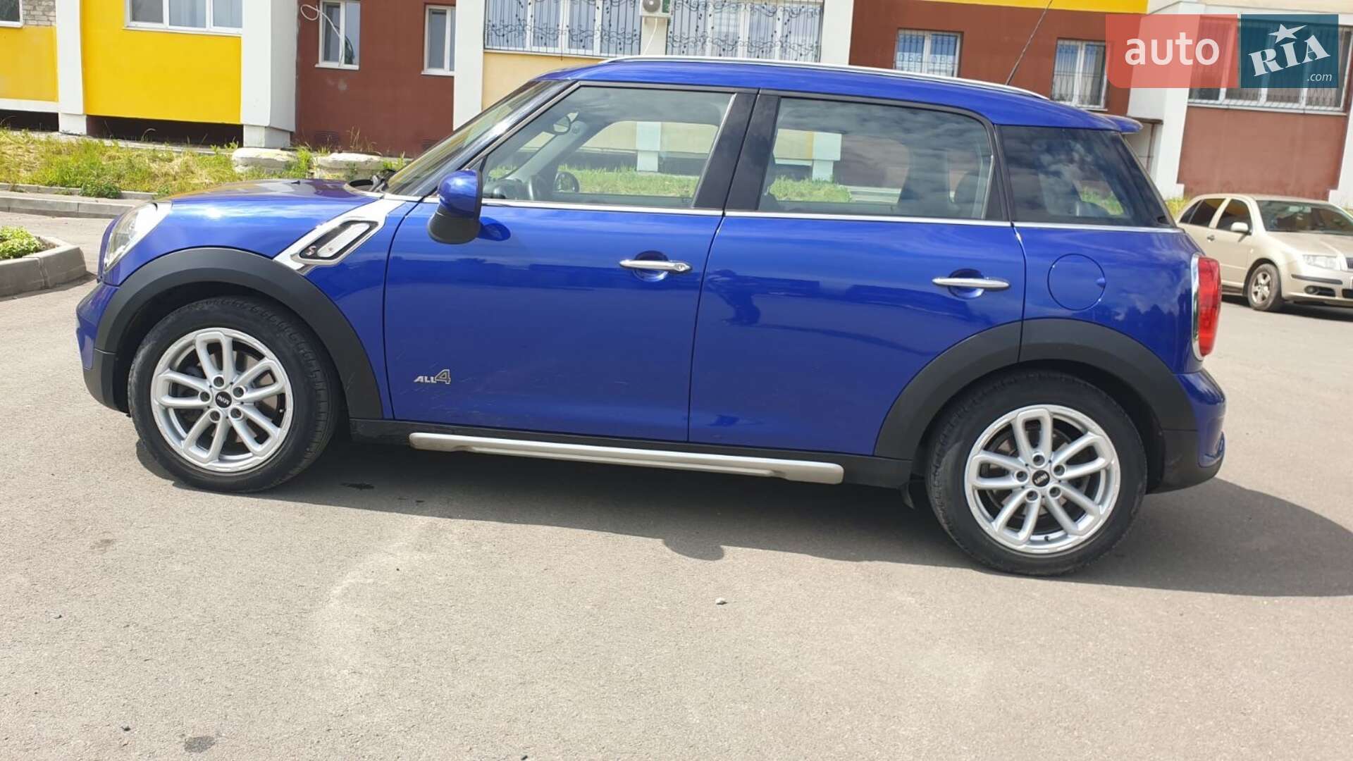 MINI Countryman 2015 VIN WMWZC51030WP12717 фото оголошення 2 з 15