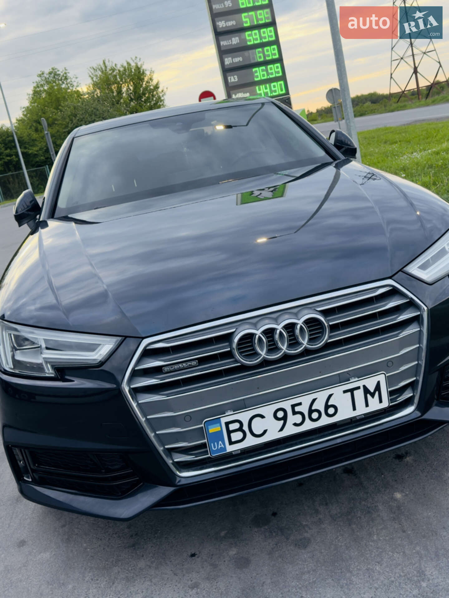 Audi A4 2015 VIN WAUENAF42HN001511 фото оголошення 6 з 21