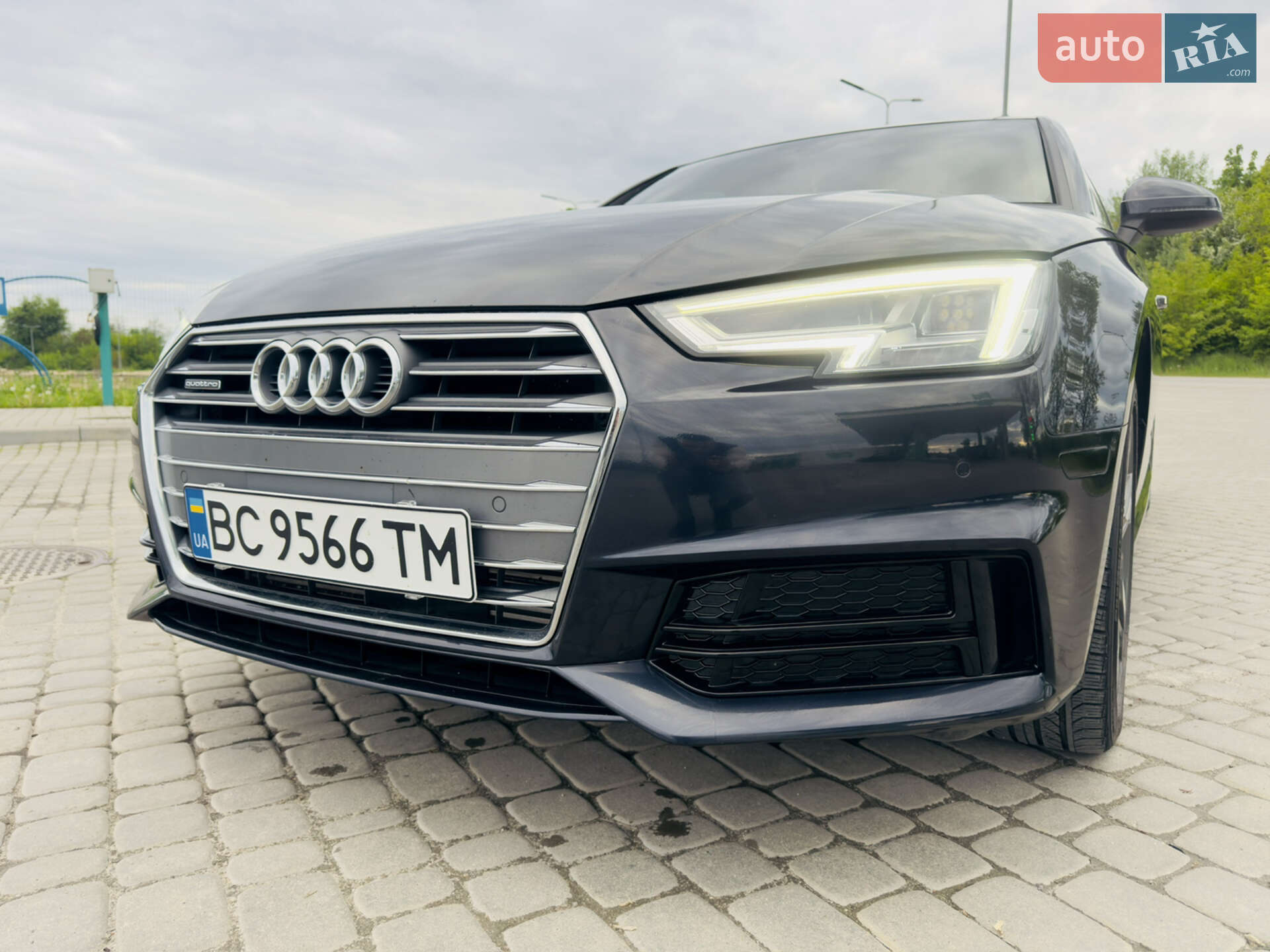 Audi A4 2015 VIN WAUENAF42HN001511 фото оголошення 18 з 21