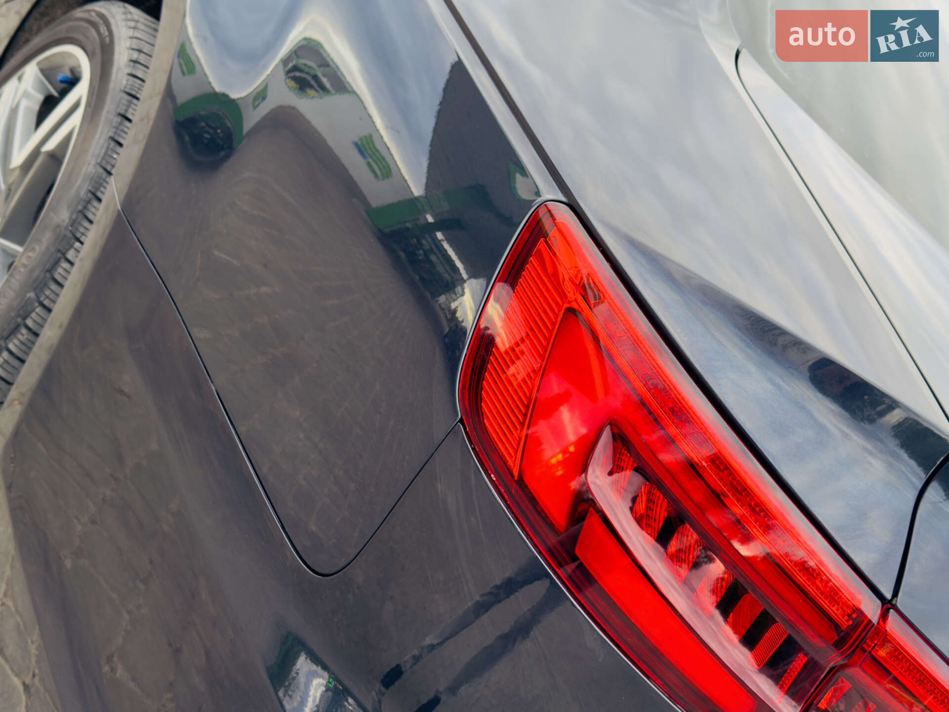 Audi A4 2015 VIN WAUENAF42HN001511 фото оголошення 17 з 21
