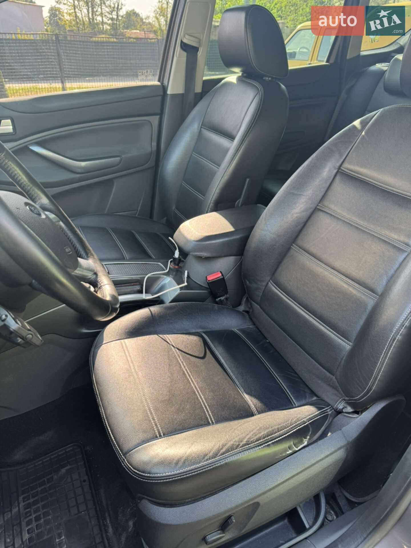 Ford Kuga 2012 VIN WF0RXXGCDRCL36075 фото оголошення 5 з 8