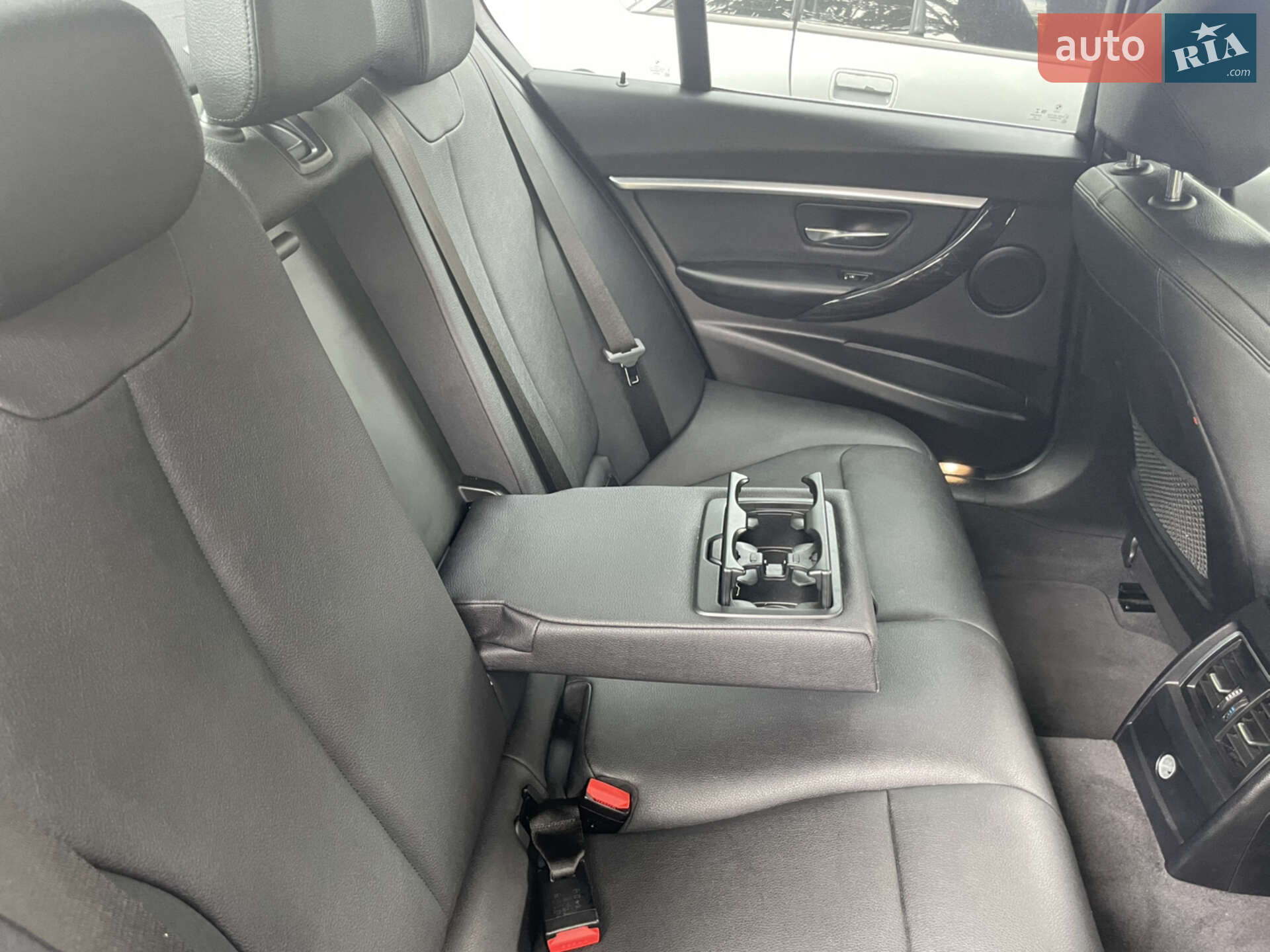 BMW 3 Series 2018 VIN WBA8E1C5XJA756428 фото оголошення 61 з 78
