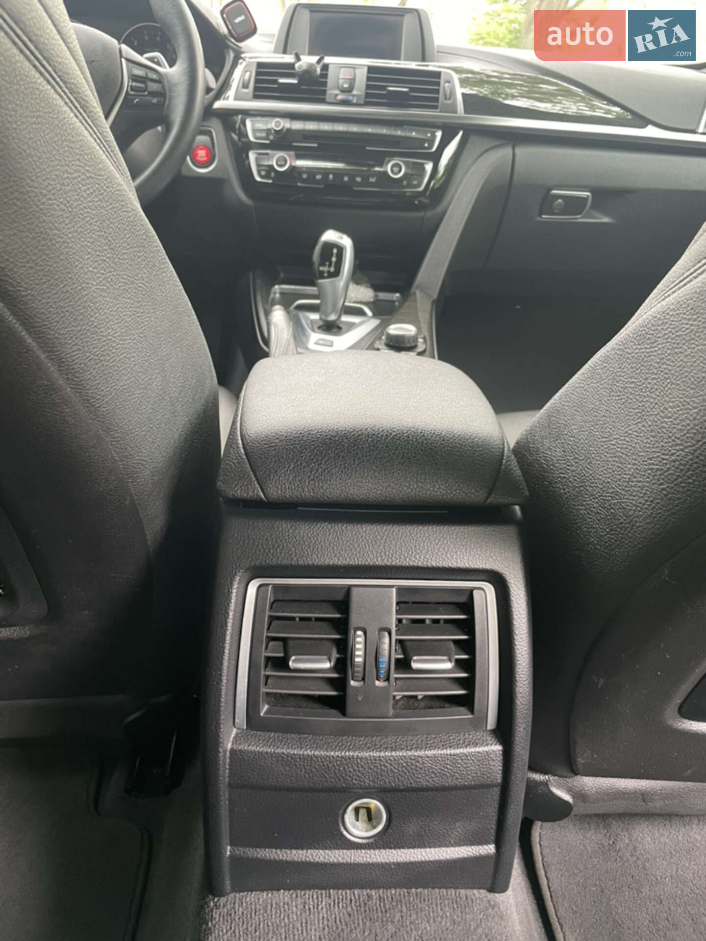 BMW 3 Series 2018 VIN WBA8E1C5XJA756428 фото оголошення 63 з 78