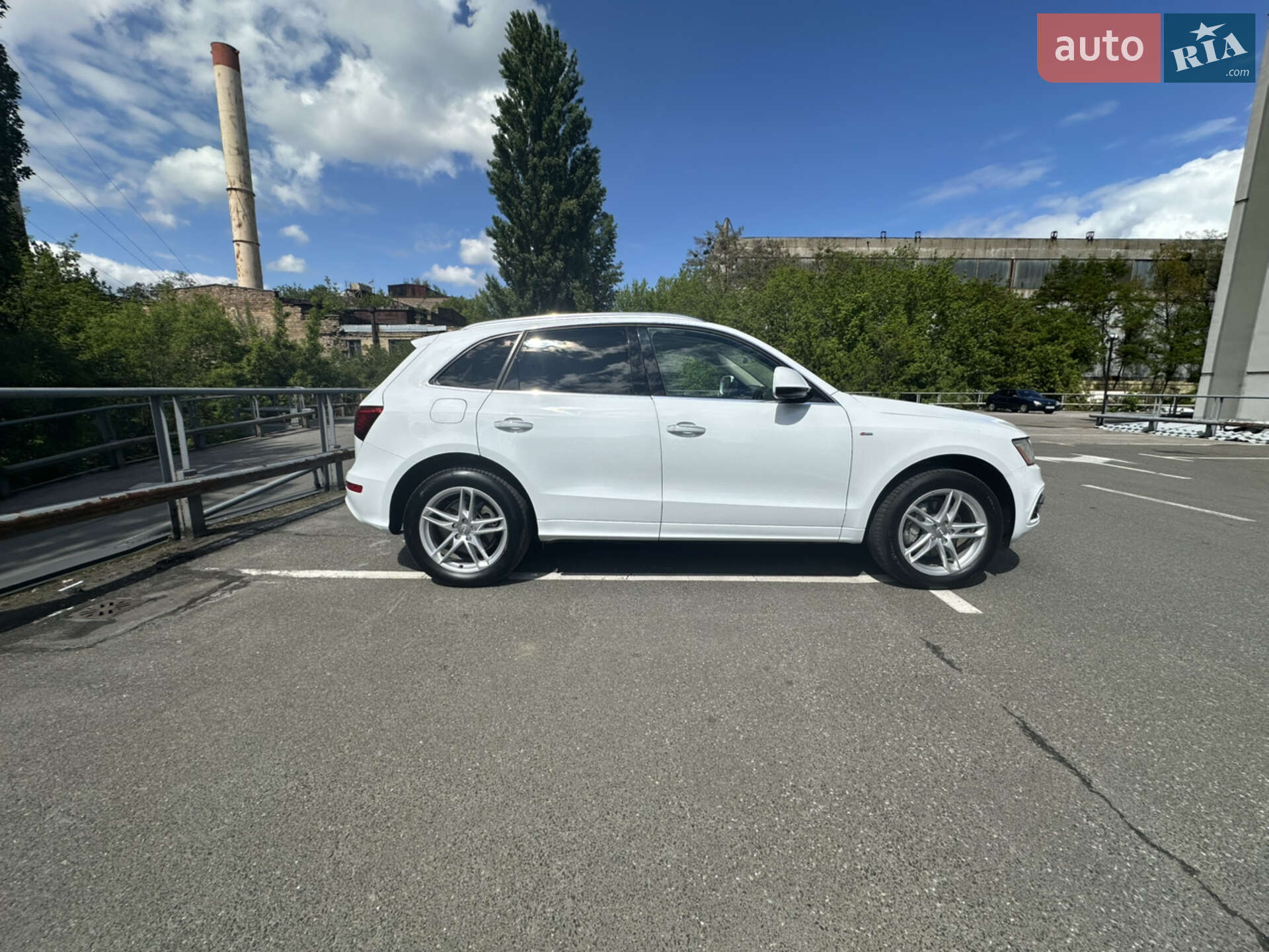 Audi Q5 2016 VIN WA1W7AFP6HA029289 фото оголошення 17 з 39