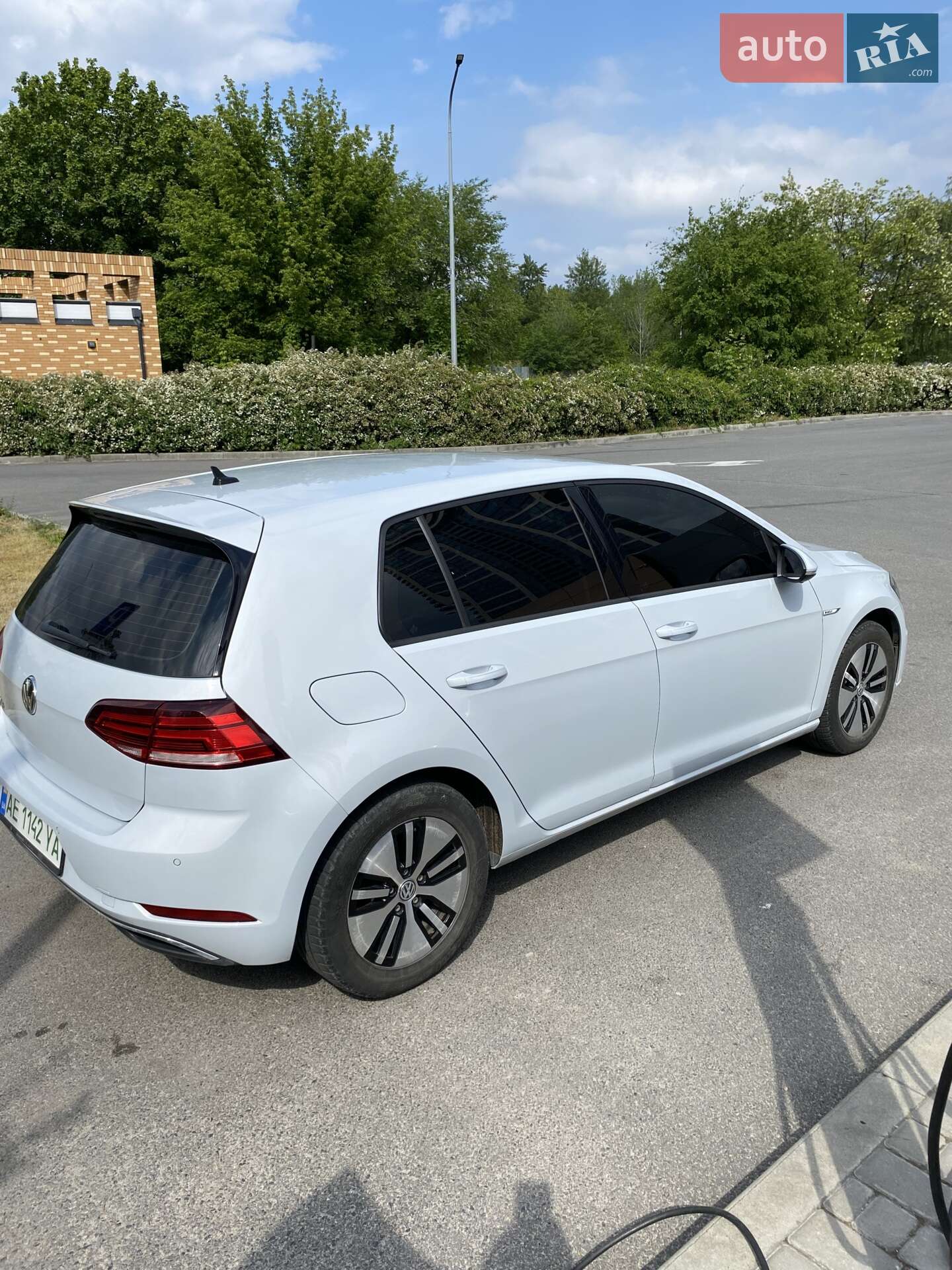 Volkswagen e-Golf 2018 VIN WVWZZZAUZKW900564 фото оголошення 4 з 21