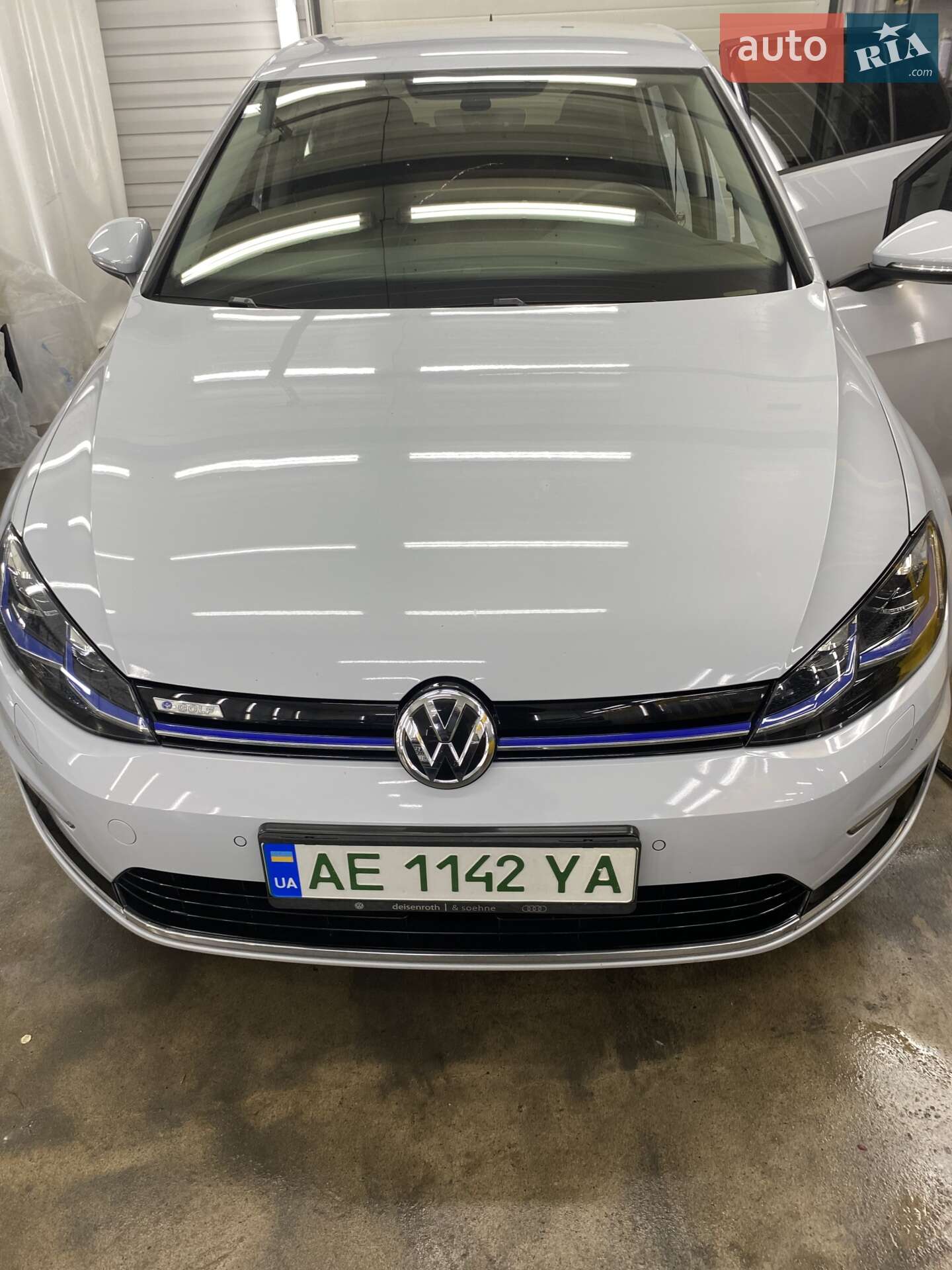 Volkswagen e-Golf 2018 VIN WVWZZZAUZKW900564 фото оголошення 19 з 21