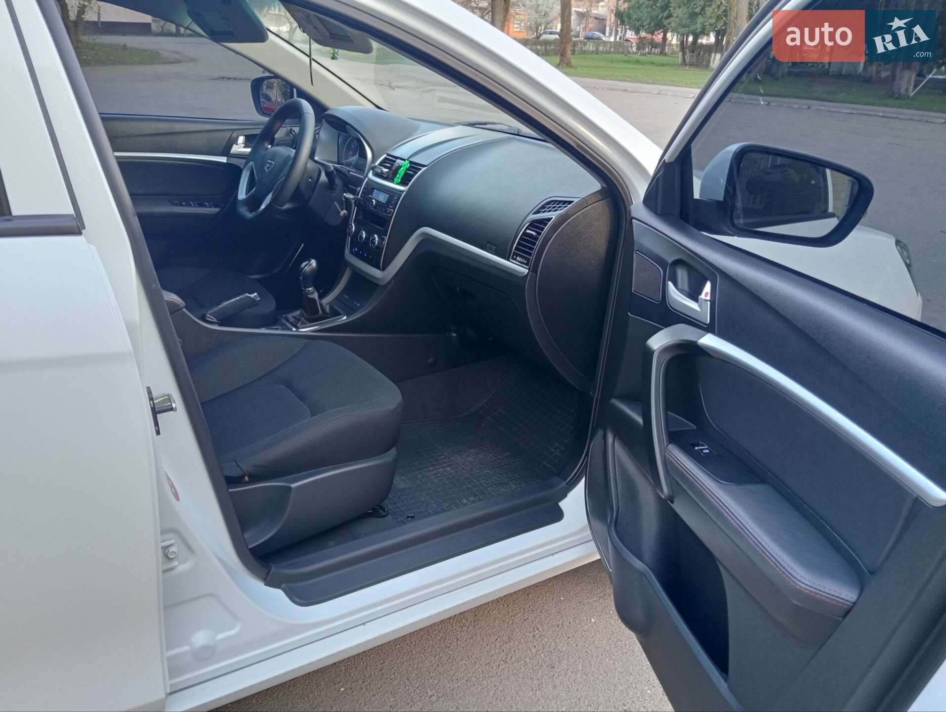 Geely Emgrand 7 (EC7) 2016 VIN L6T7824S5GN055122 фото оголошення 2 з 14
