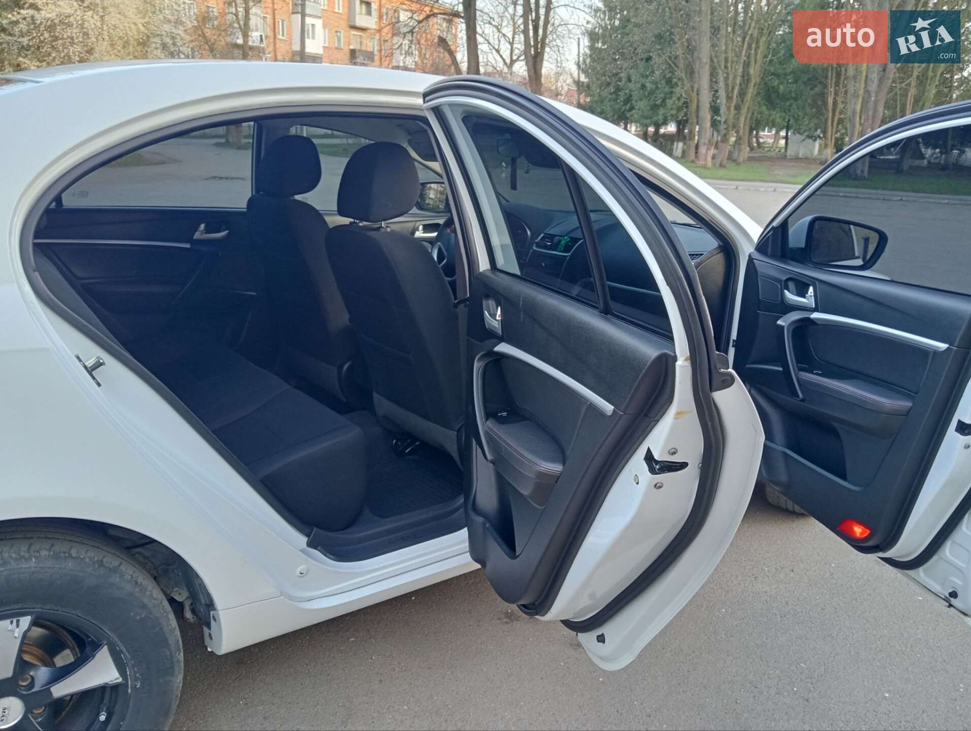 Geely Emgrand 7 (EC7) 2016 VIN L6T7824S5GN055122 фото оголошення 4 з 14