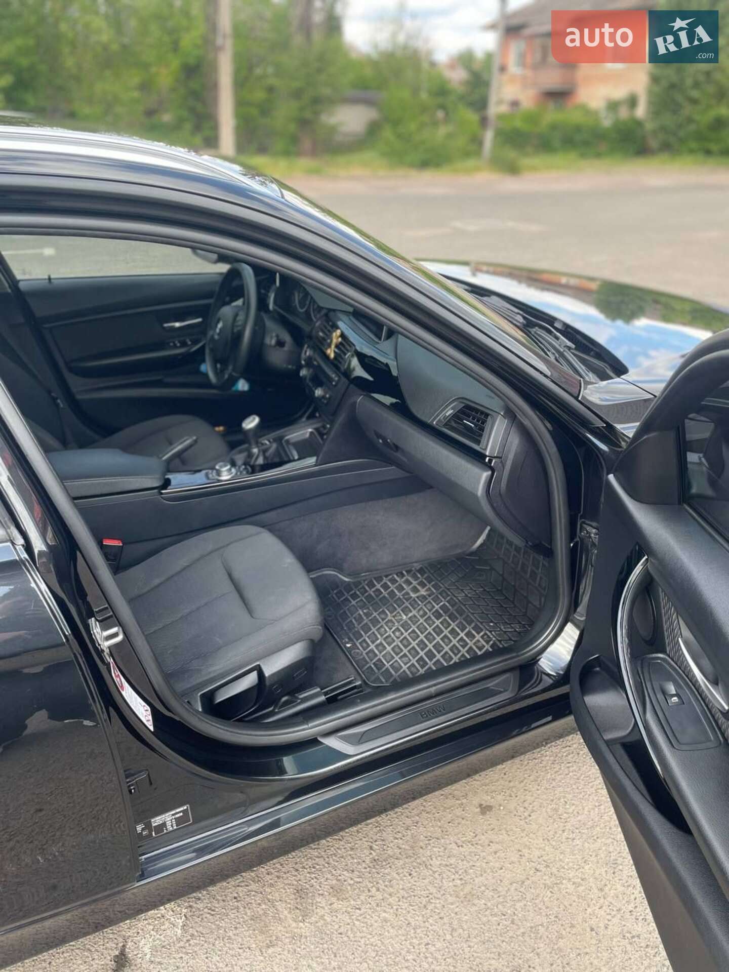 BMW 3 Series 2012 VIN WBA3K11080F818906 фото оголошення 31 з 47