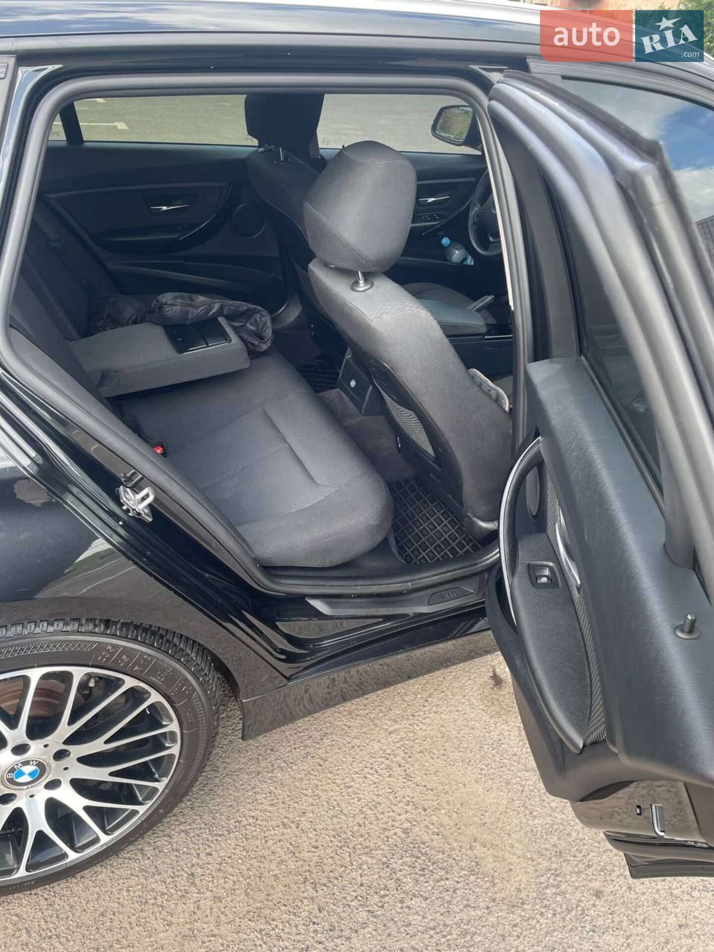 BMW 3 Series 2012 VIN WBA3K11080F818906 фото оголошення 30 з 47
